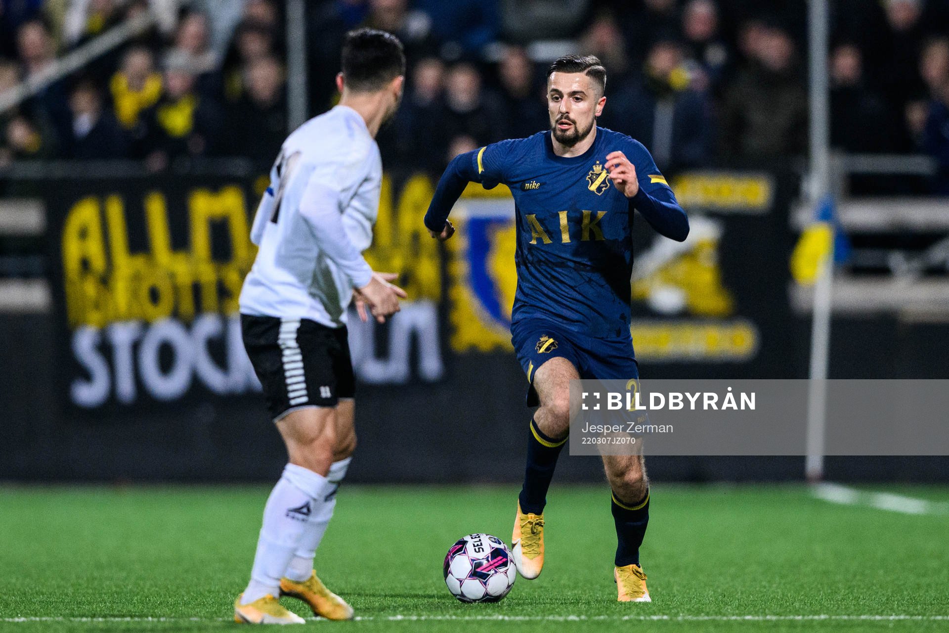 s Zack Elbouzedi