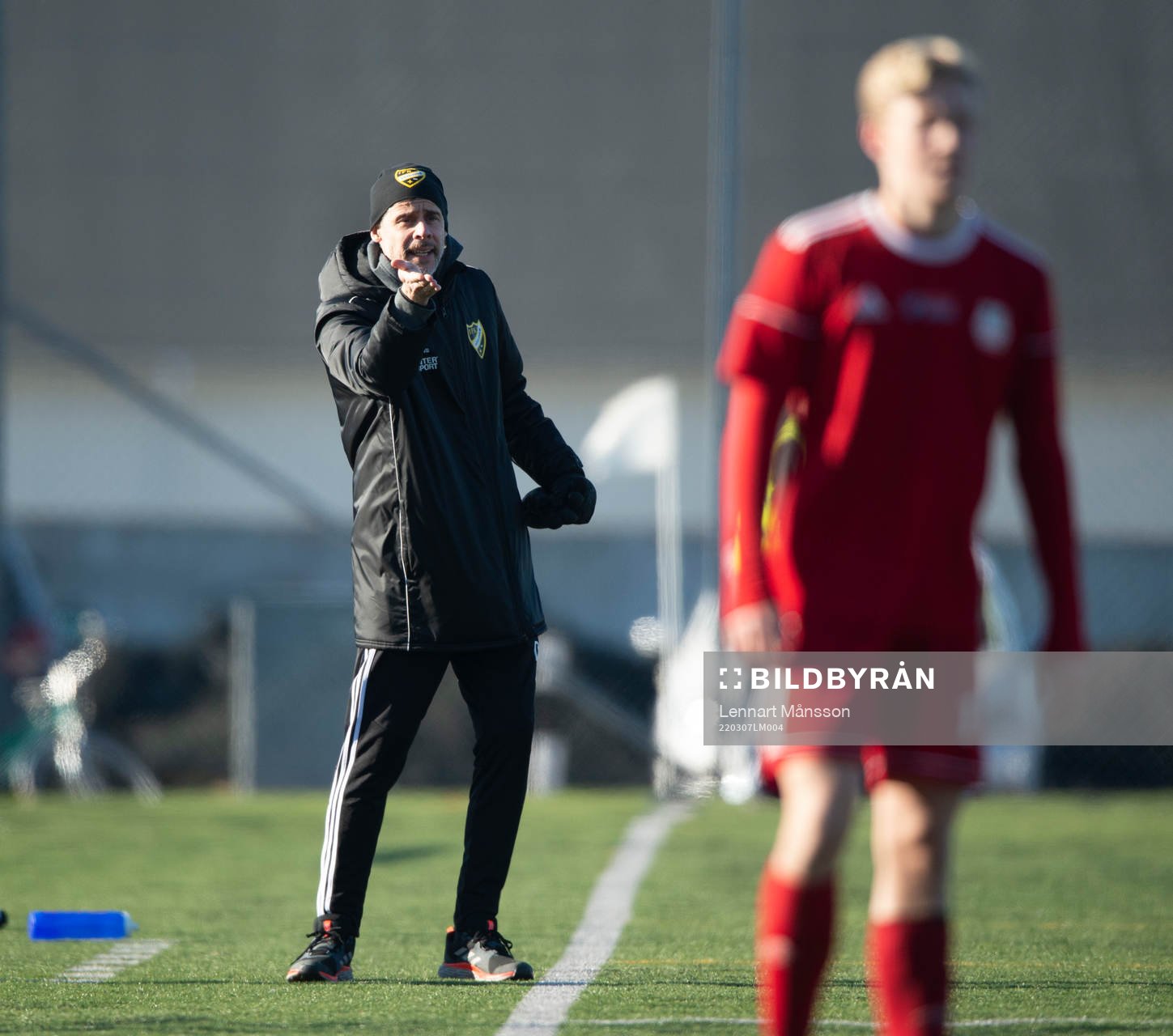 IFK Hässleholms tränare Daniel Nilsson  i matchen i DM