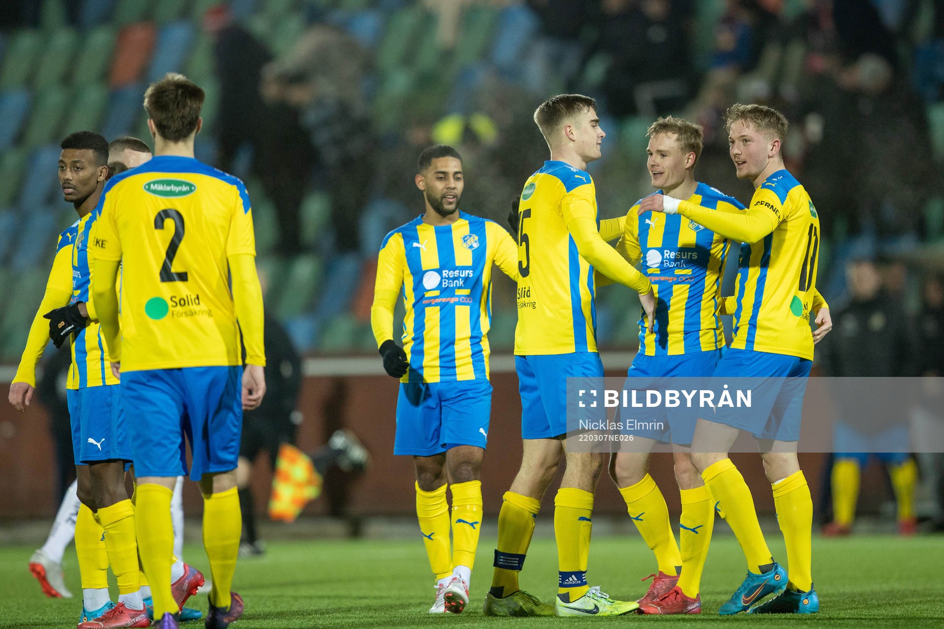 Spelarna i Eskilsminne jublar
