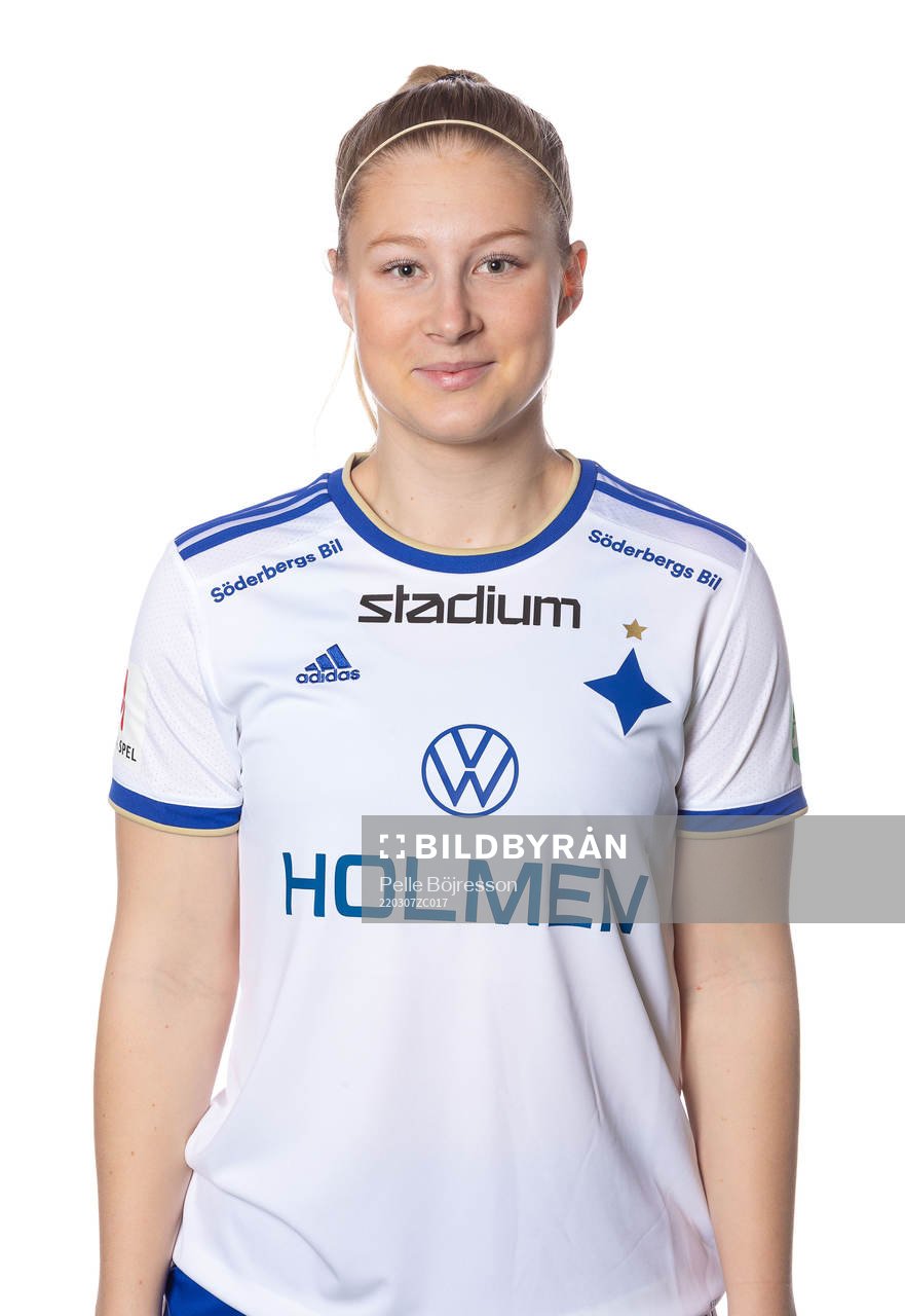 IFK Norrköpings Selma Nyström poserar för ett porträtt den 7 mars 2022 i Norrköping.