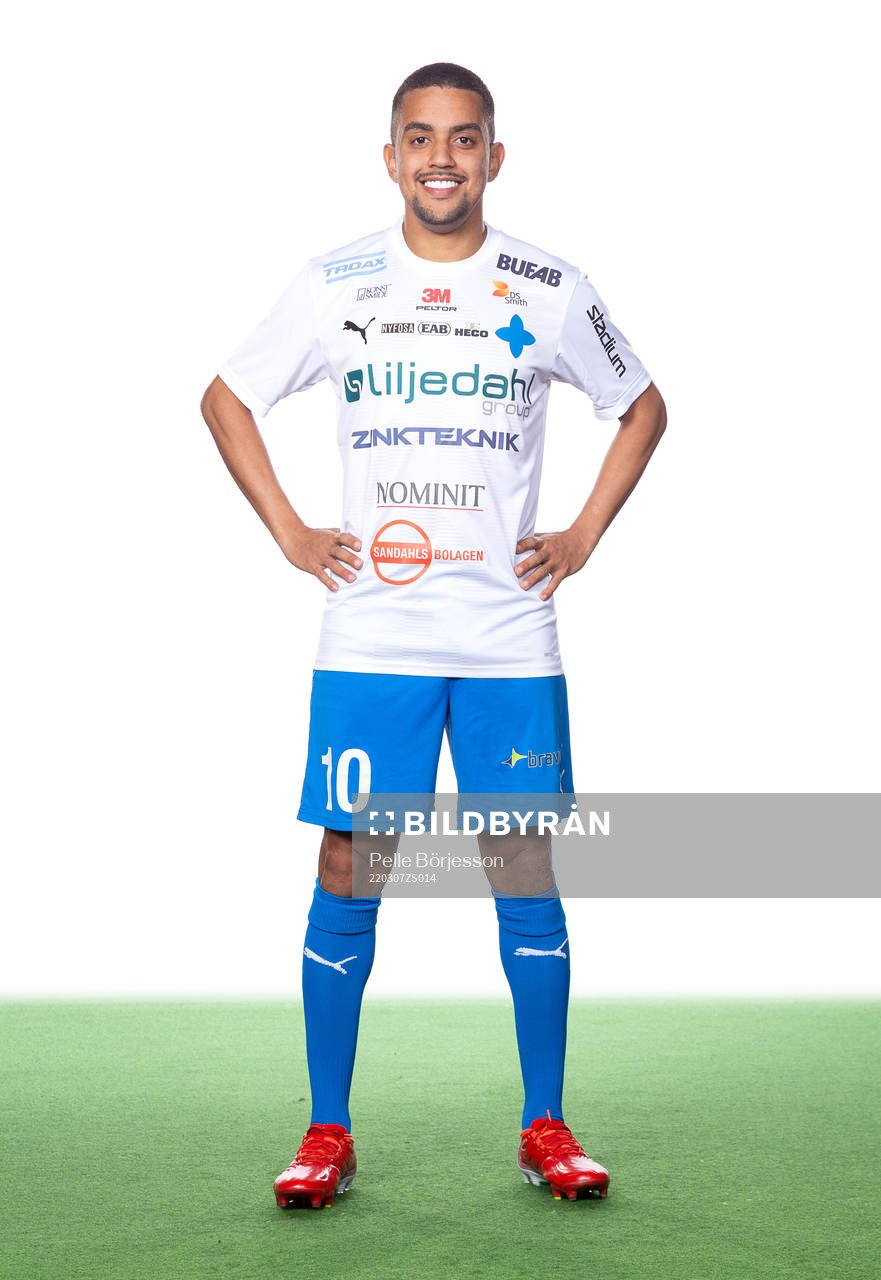 Värnamos Erick Brendon Pinheiro Da Silva poserar för ett porträtt den 7 mars 2022 i Värnamo.