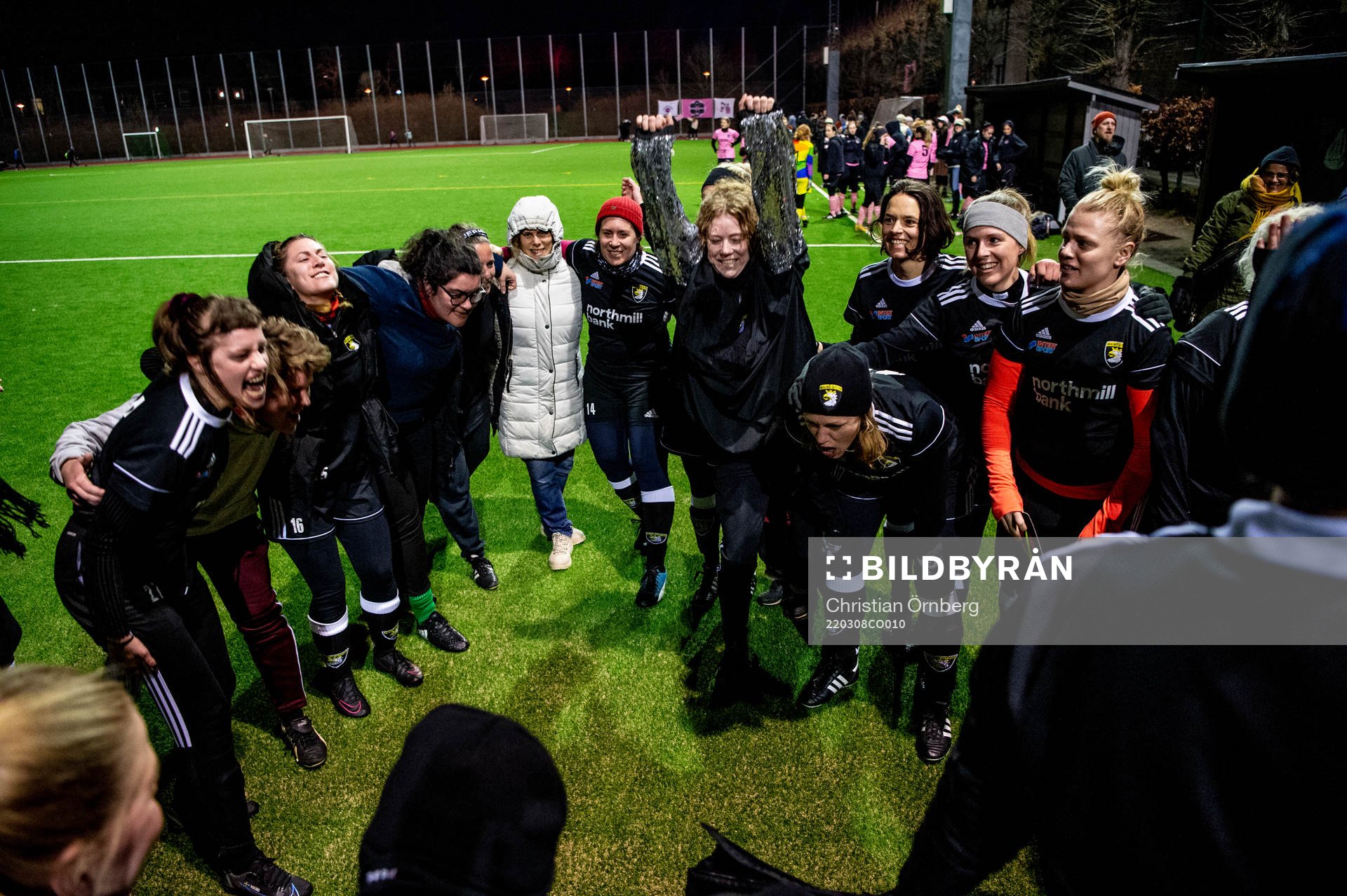 Las Presidentas spelare innan en vänskapsmatch mellan