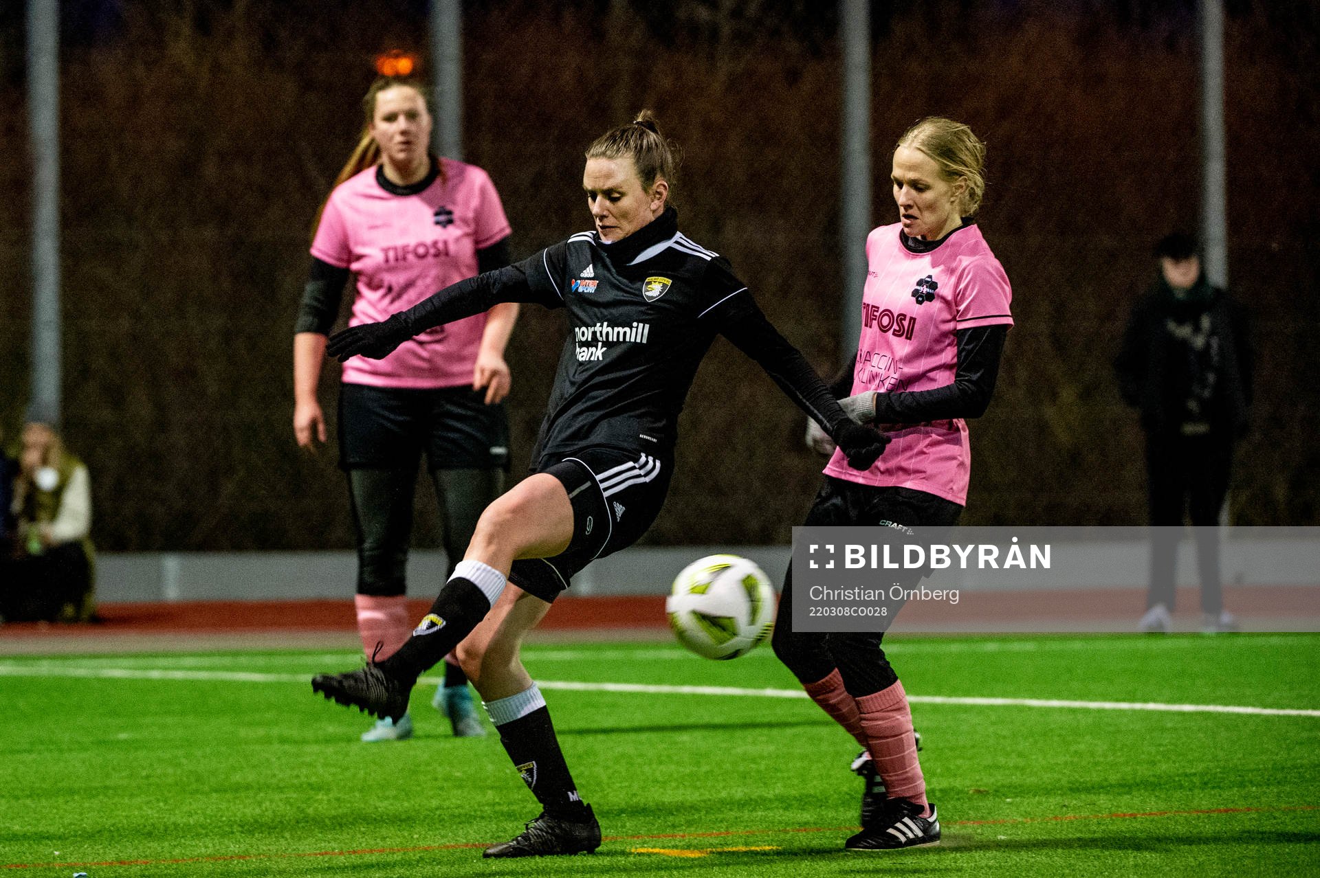 Spelarna under en vänskapsmatch mellan Backarna och Las Presidentas den 8 mars 2022 i Malmö. 