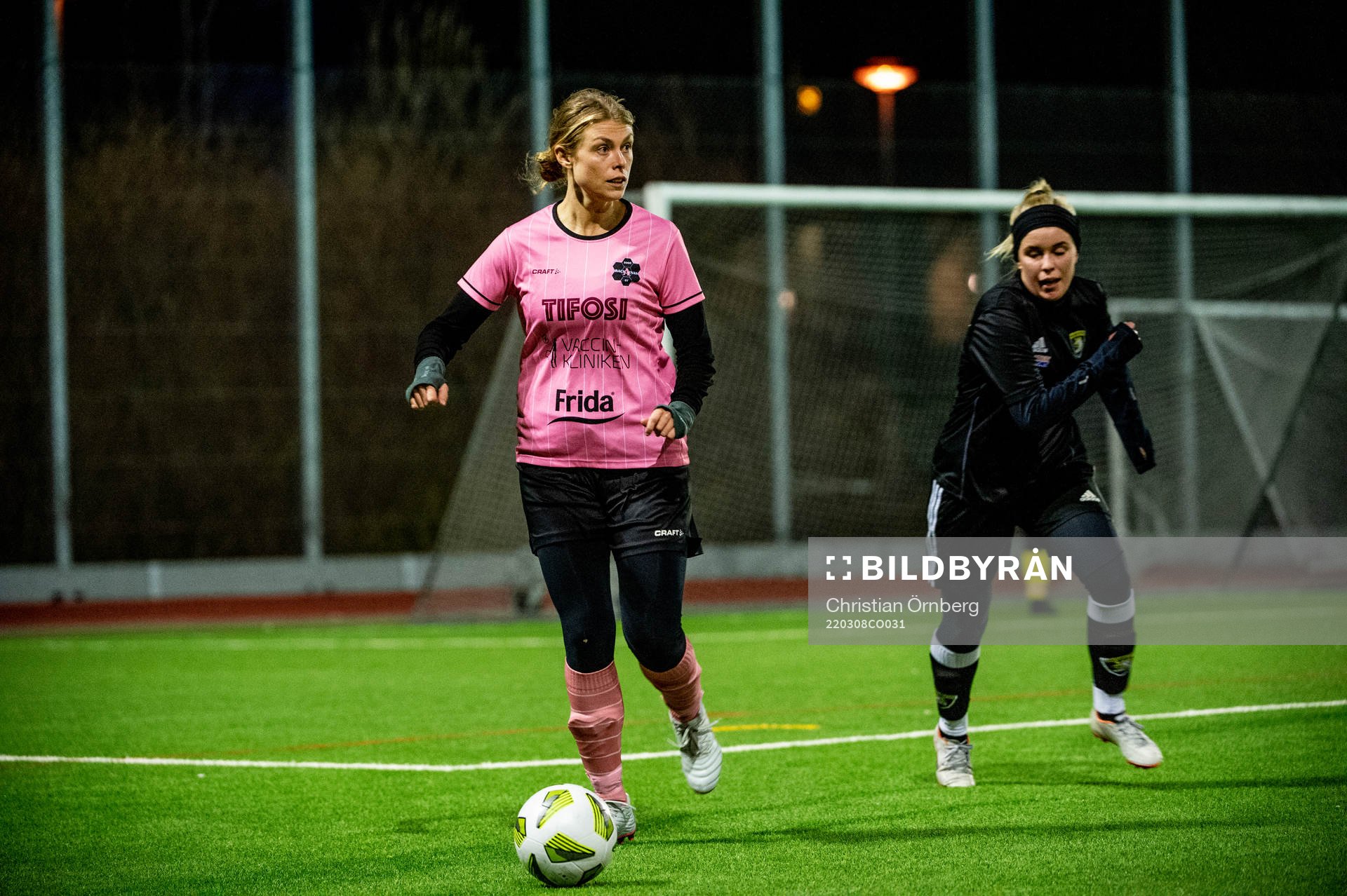 Spelarna under en vänskapsmatch mellan Backarna och Las Presidentas den 8 mars 2022 i Malmö. 