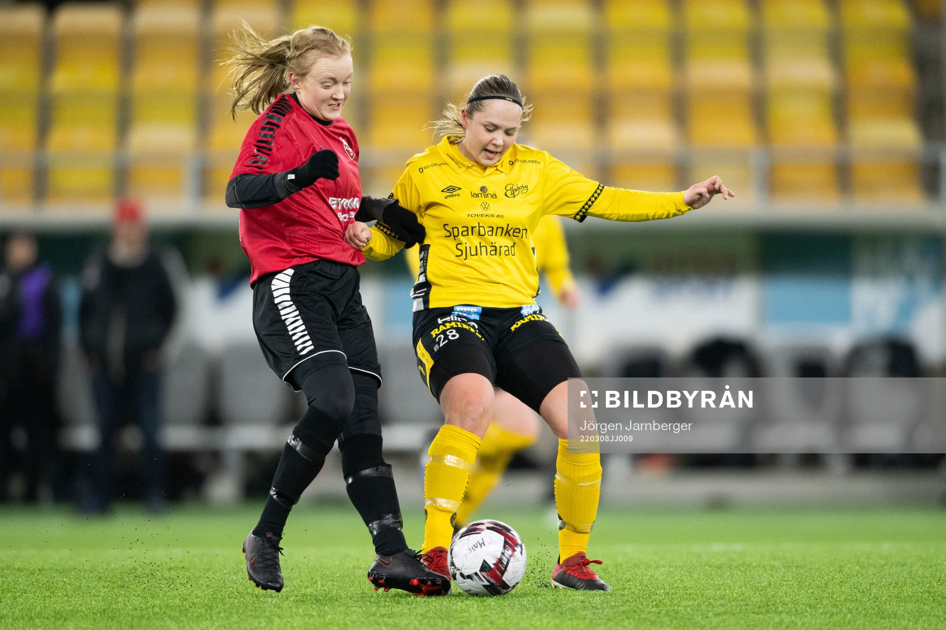 Södra vings Ida Börjesson och Elfsborgs Moa Petersmo