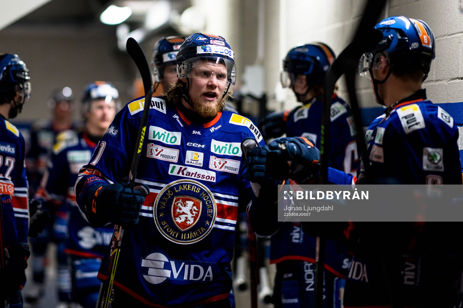 Växjös Ludvig Nilsson före ishockeymatchen i SHL mellan