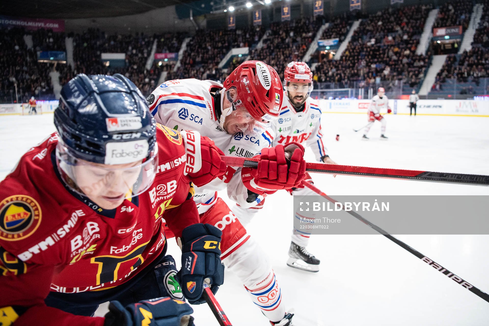 Djurgårdens Rhett Rakhshani och Timrås Morten Madsen