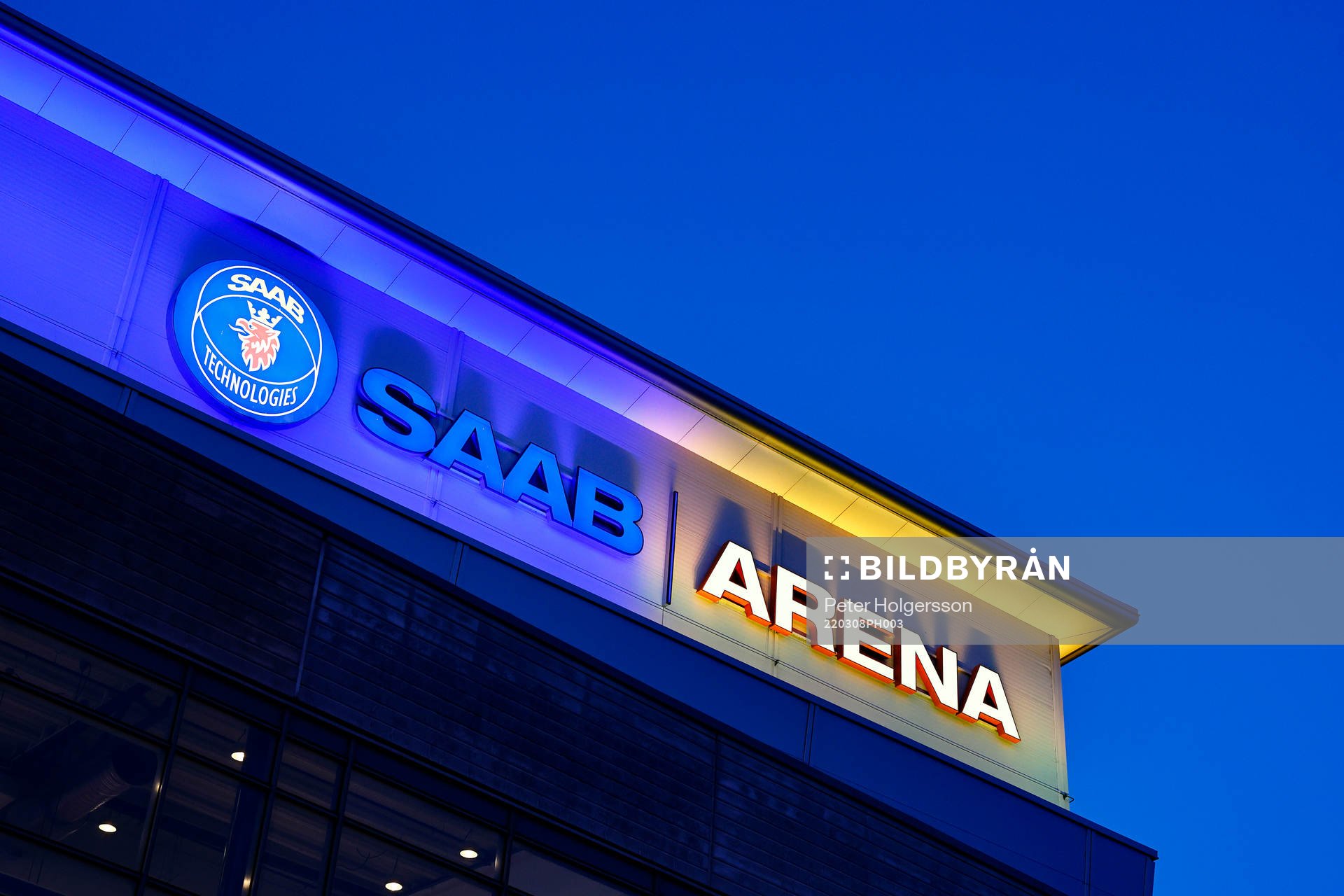 The arena is lit in the Ukrainian colors