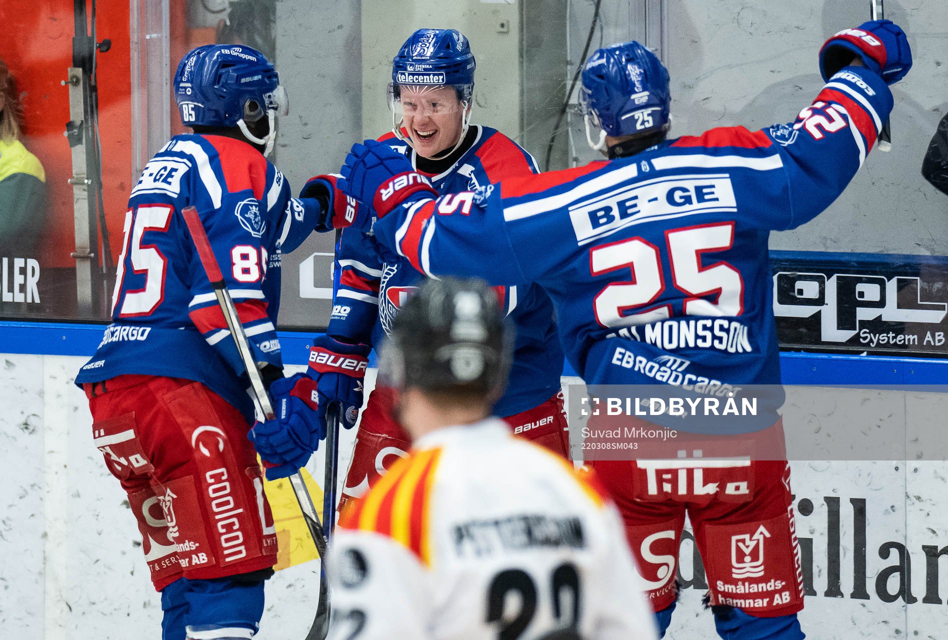Oskarshamns Fredrik Olofsson jublar med Daniel