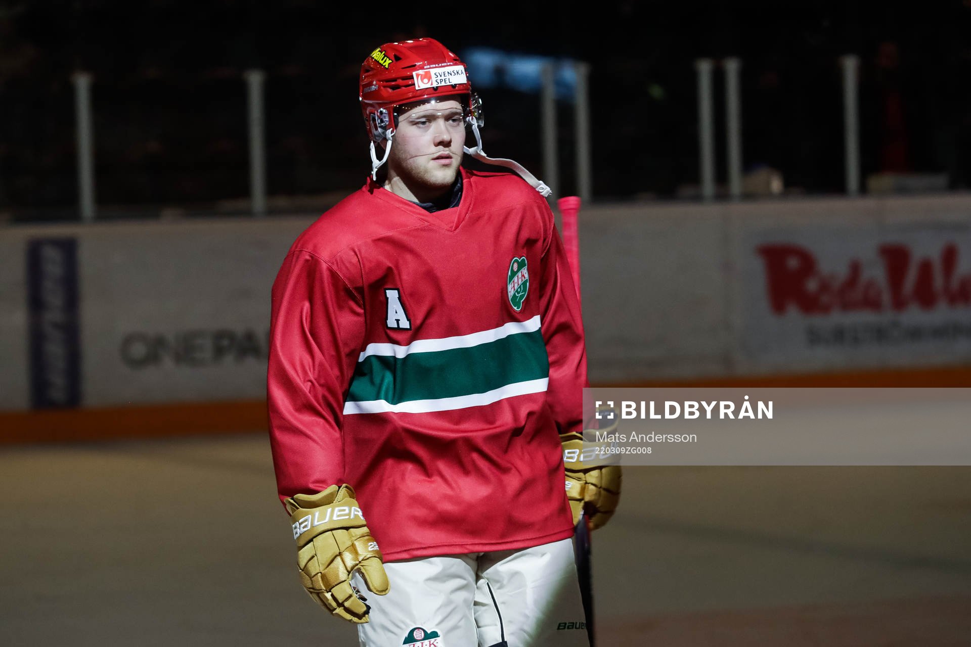 s Max Lindholm