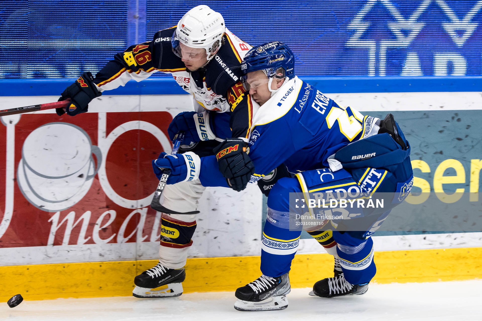 Djurgårdens Tim Söderlund och Leksands Tobias Ekberg