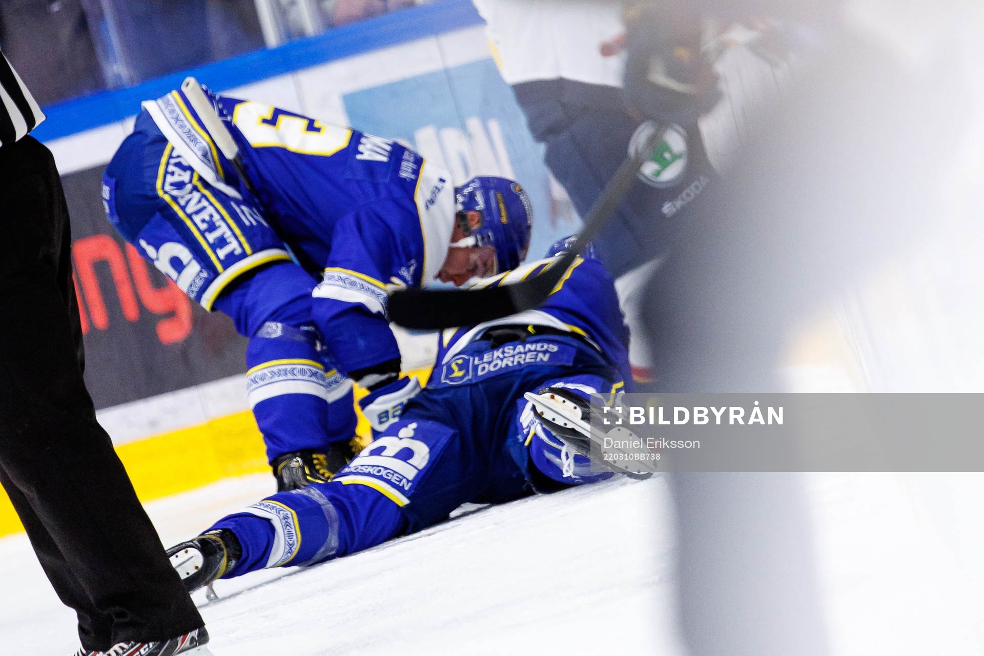 Leksands Lian Bichsel ligger rpå isen skadad