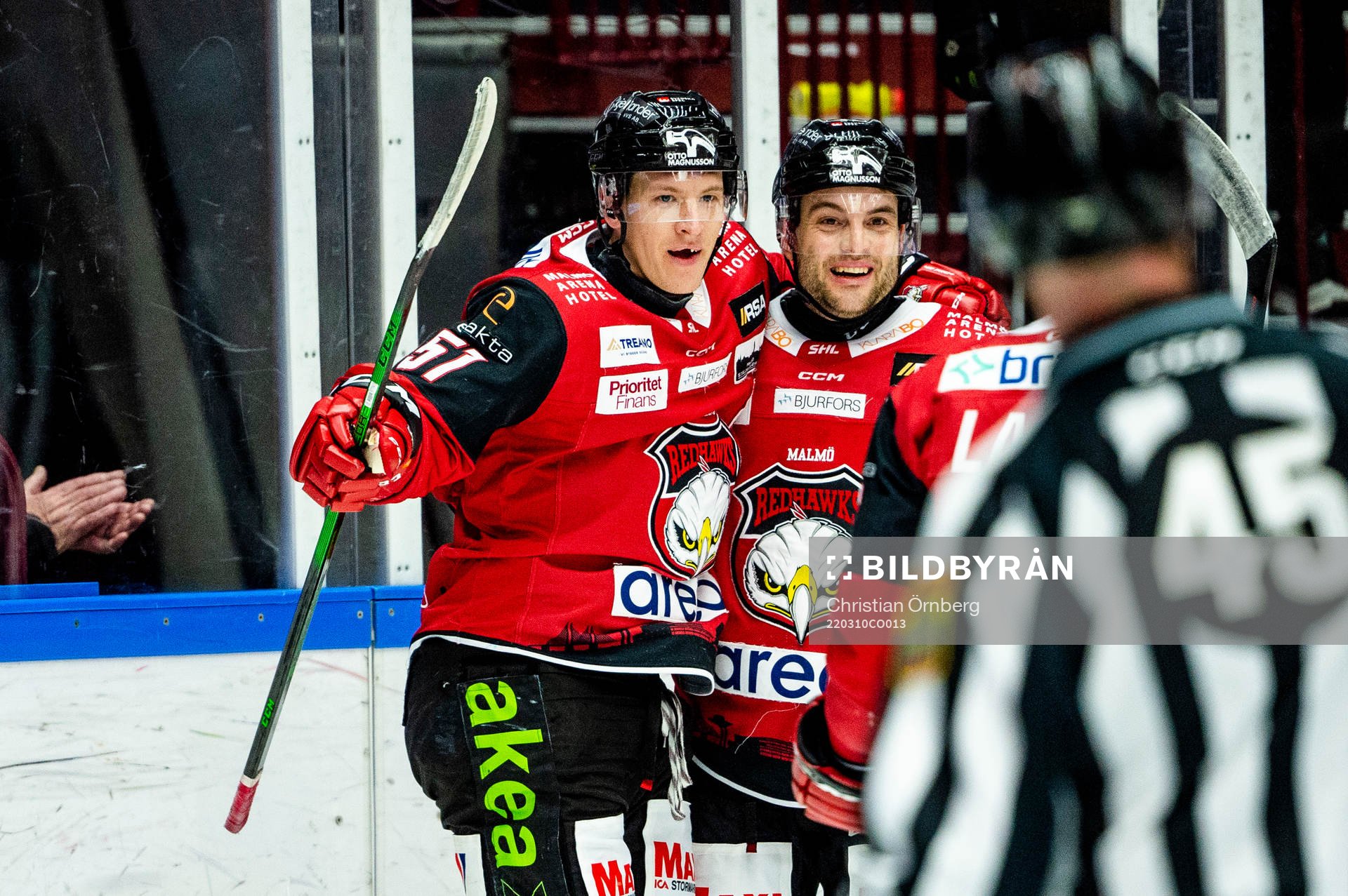 Malmö Redhawks Emil Sylvegård jublar