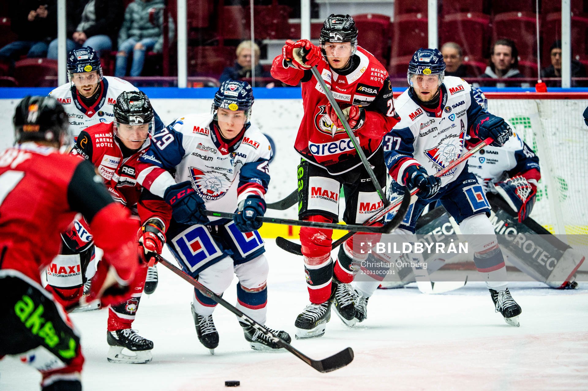 Malmö Redhawks Fredrik Händemark och Eric Engstrand mot