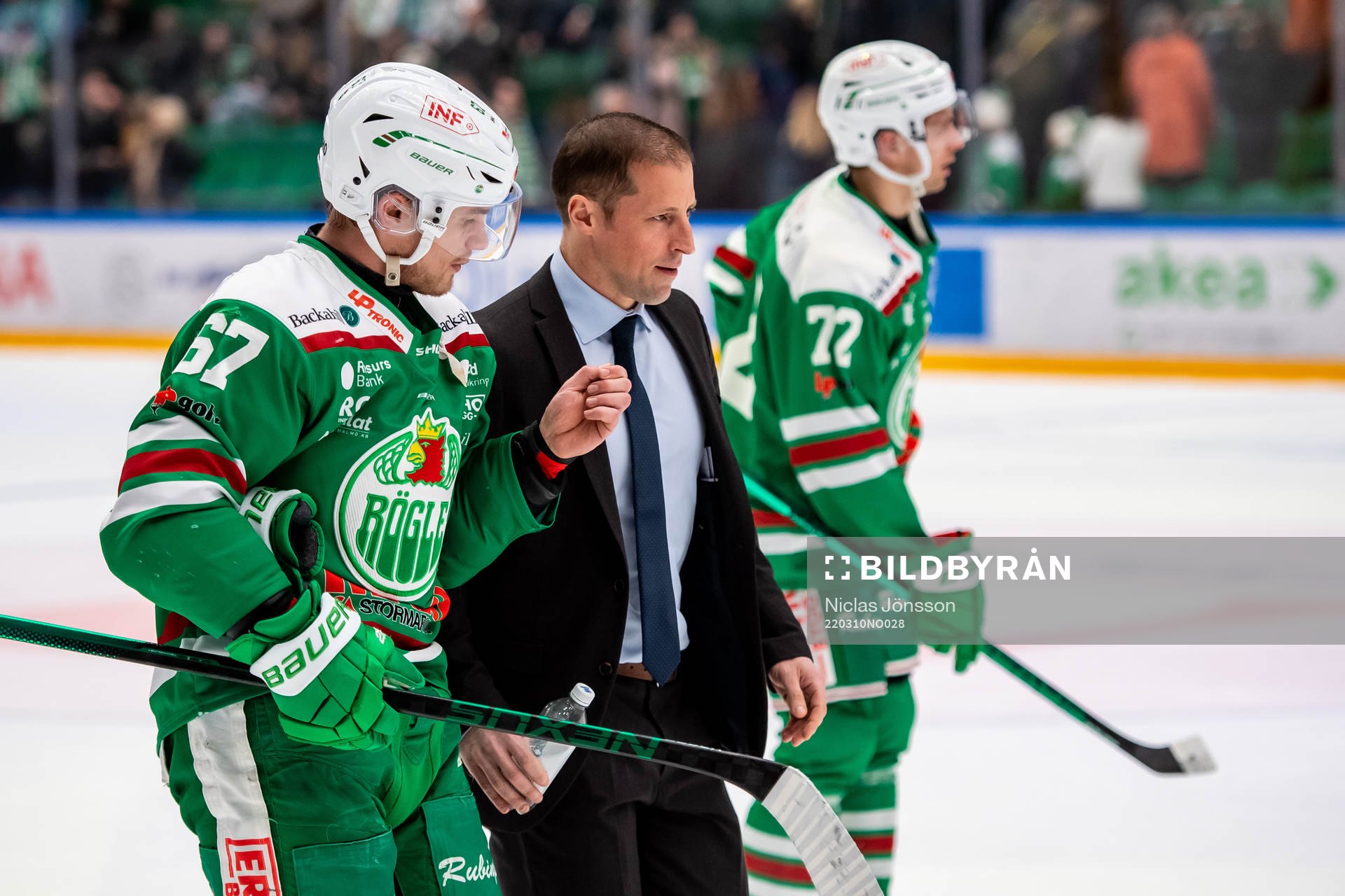 Rögles Leon Bristedt och tränare Cam Abbott