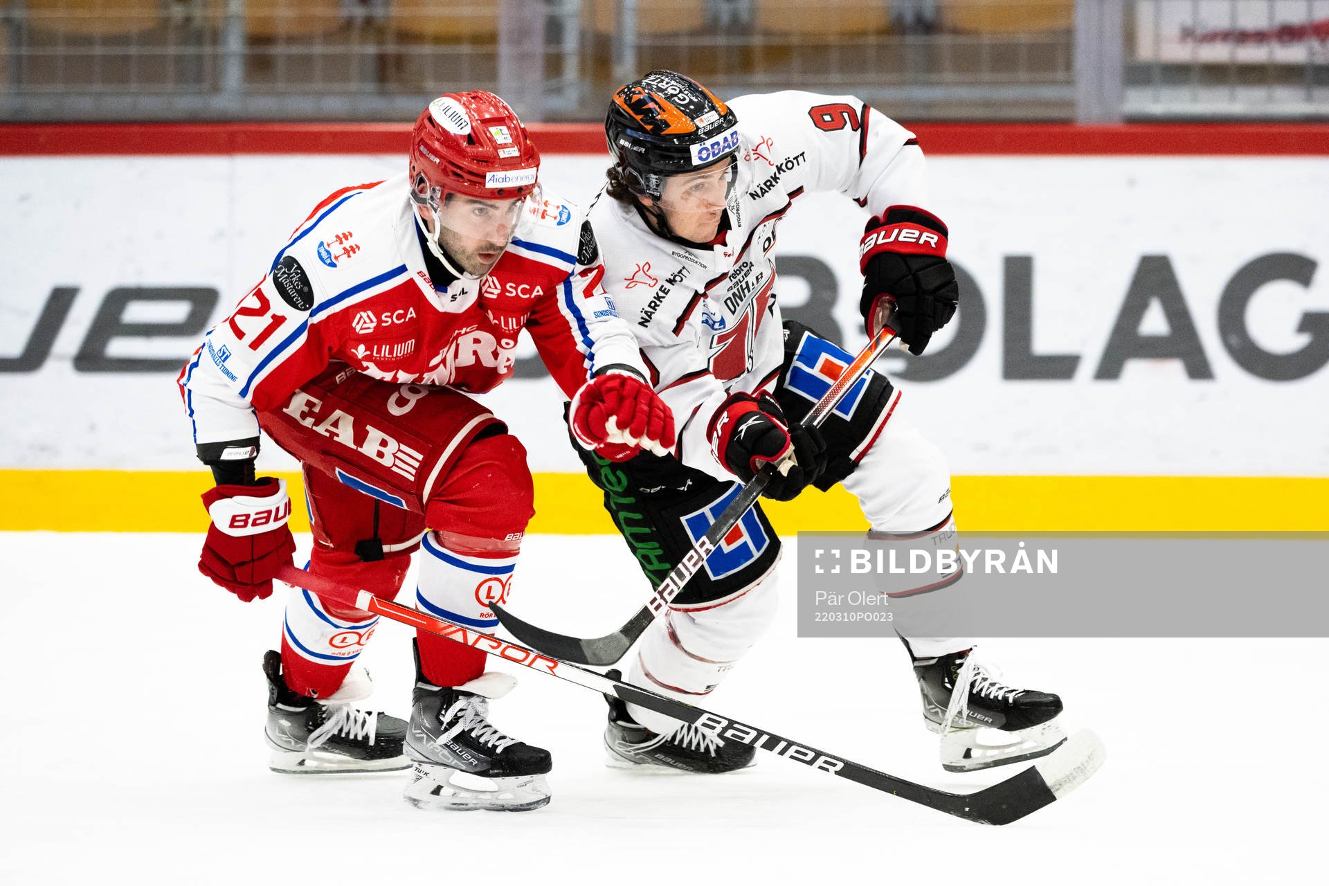 Timrås Joey LaLeggia och Örebros Nicholas Halloran