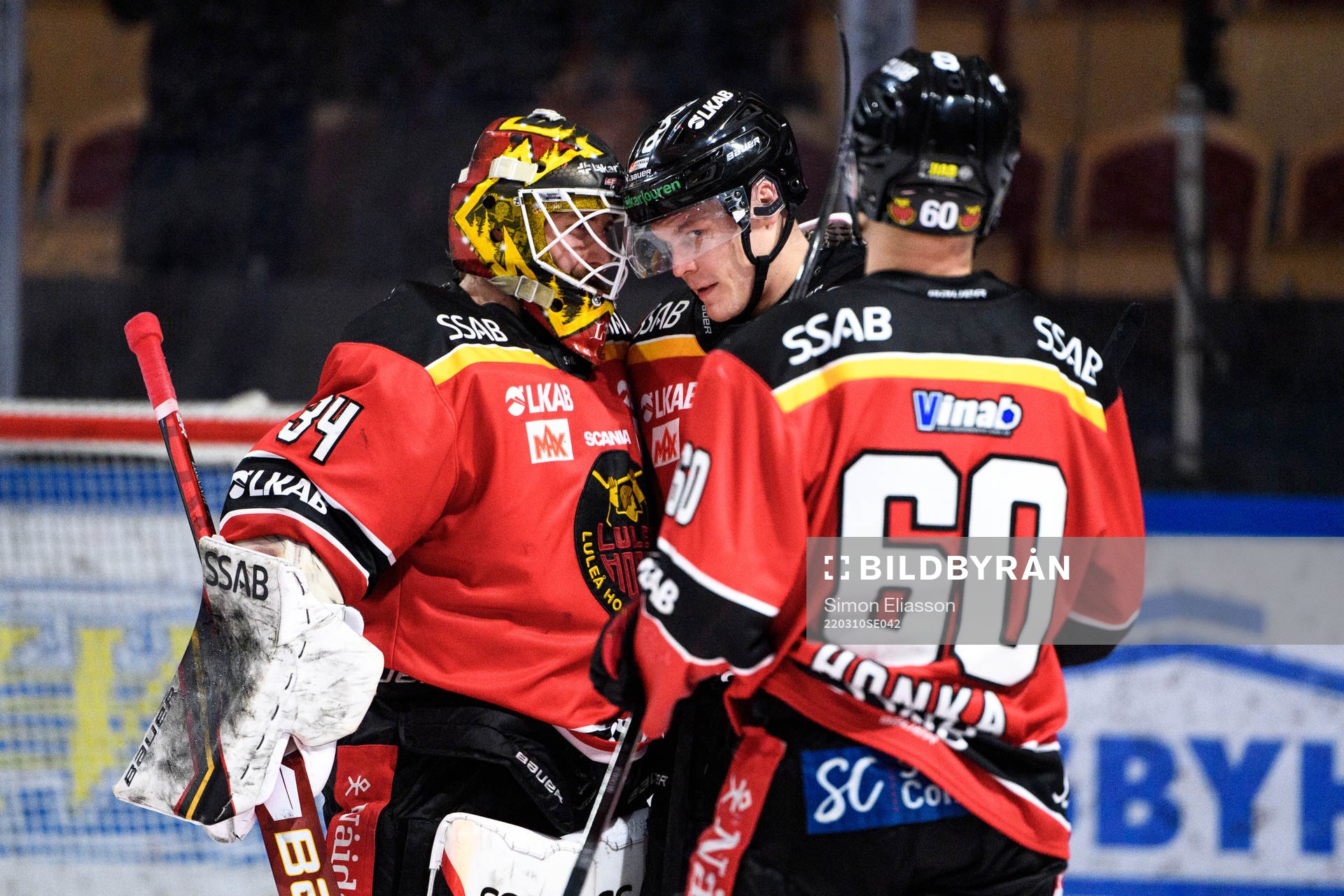Luleås målvakt Joel Lassinantti jublar