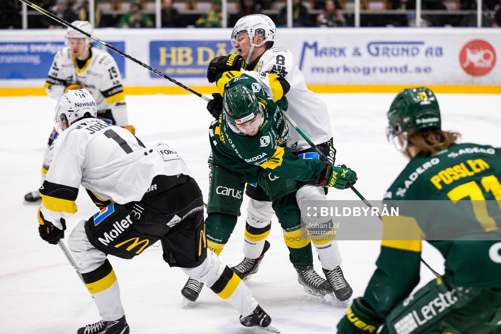 Björklövens William Eriksson och Västerås Johan Norberg