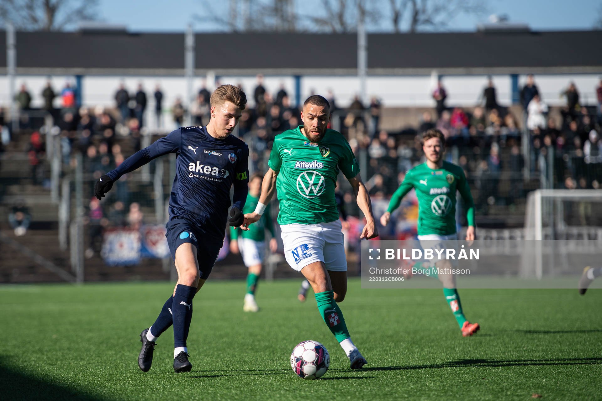 Helsingborgs Lucas Lingman och Jönköpings Malkolm Moenza