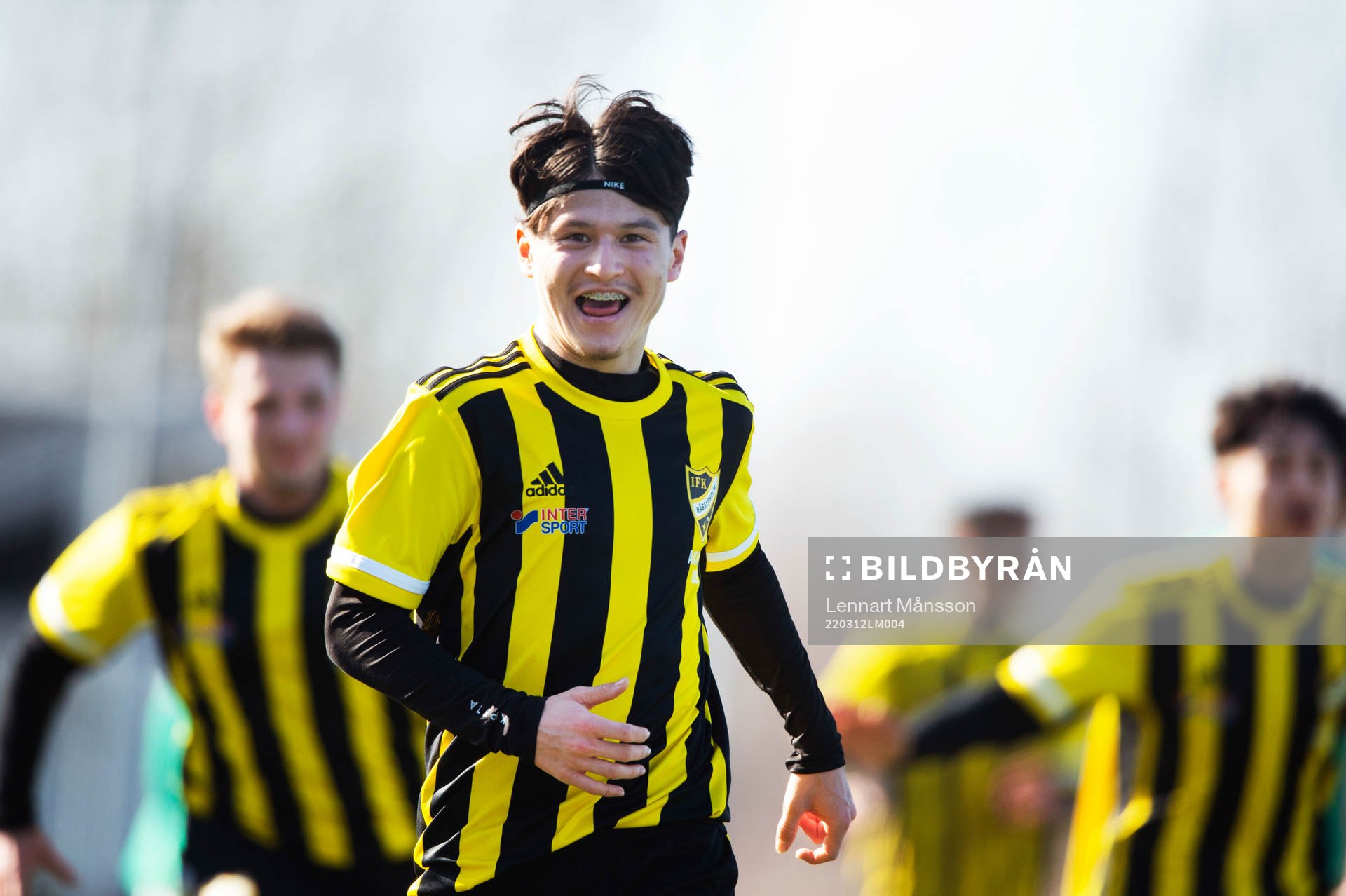 IFK Hässleholms Meraj Haidari i matchen i DM för U19