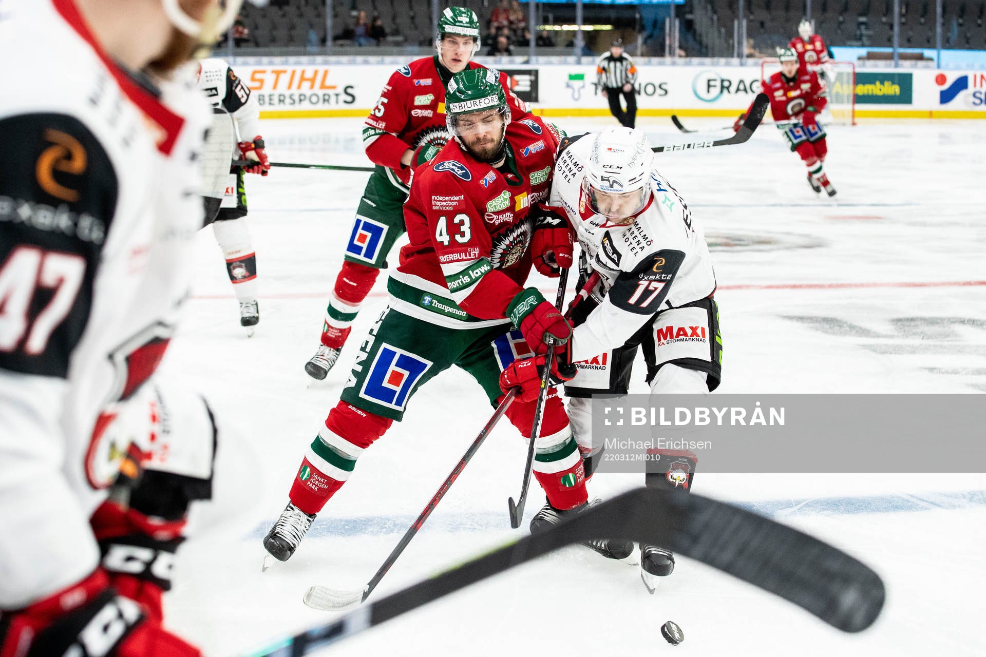 Frölundas Michael Spacek och Malmö Redhawks Pathrik