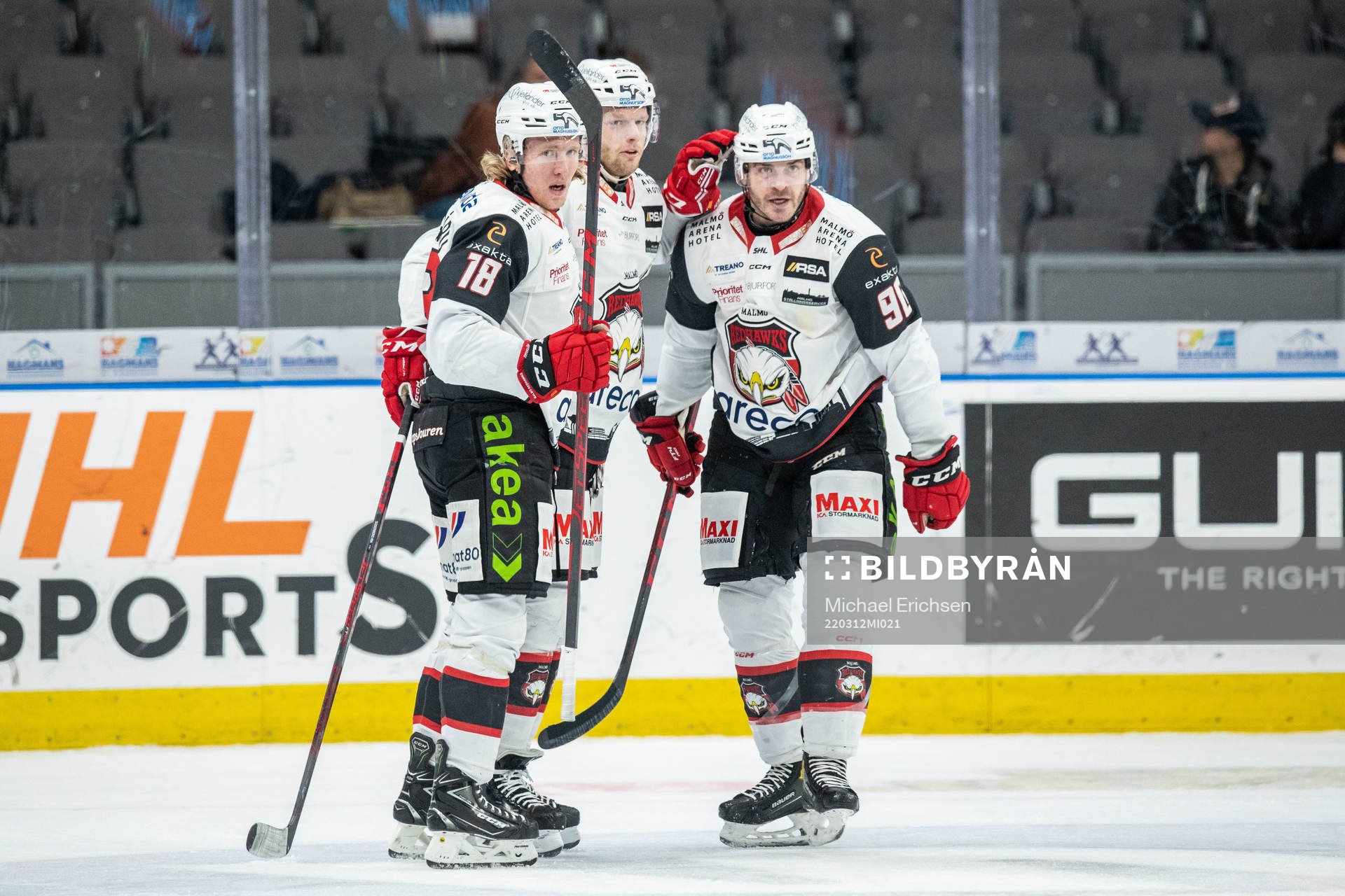 Malmö Redhawks spelare jublar