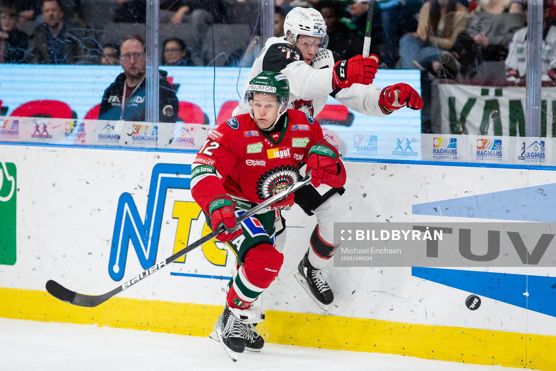 Malmö Redhawks Adam Ollas Mattsson och Frölundas Max
