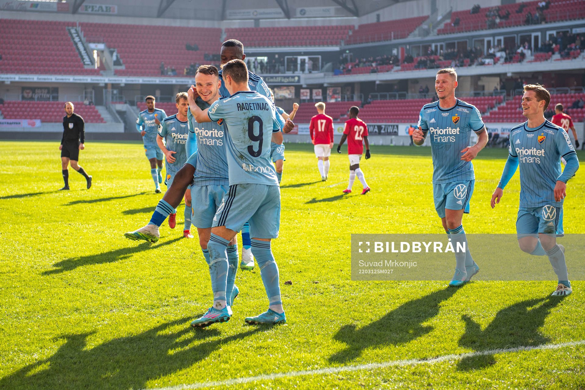 Djurgårdens Piotr Johansson jublar