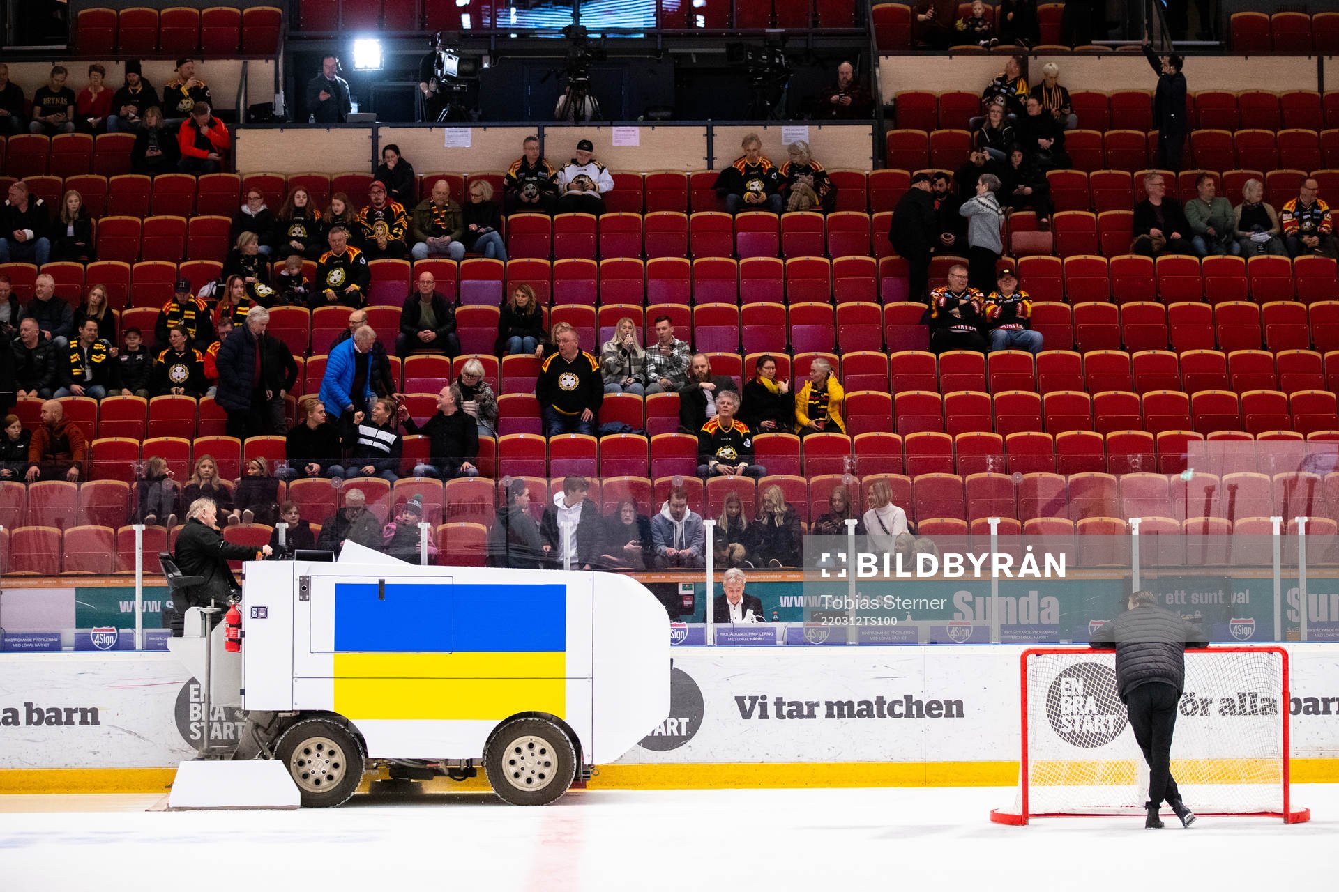 Ismaskin med Ukrainas flagga