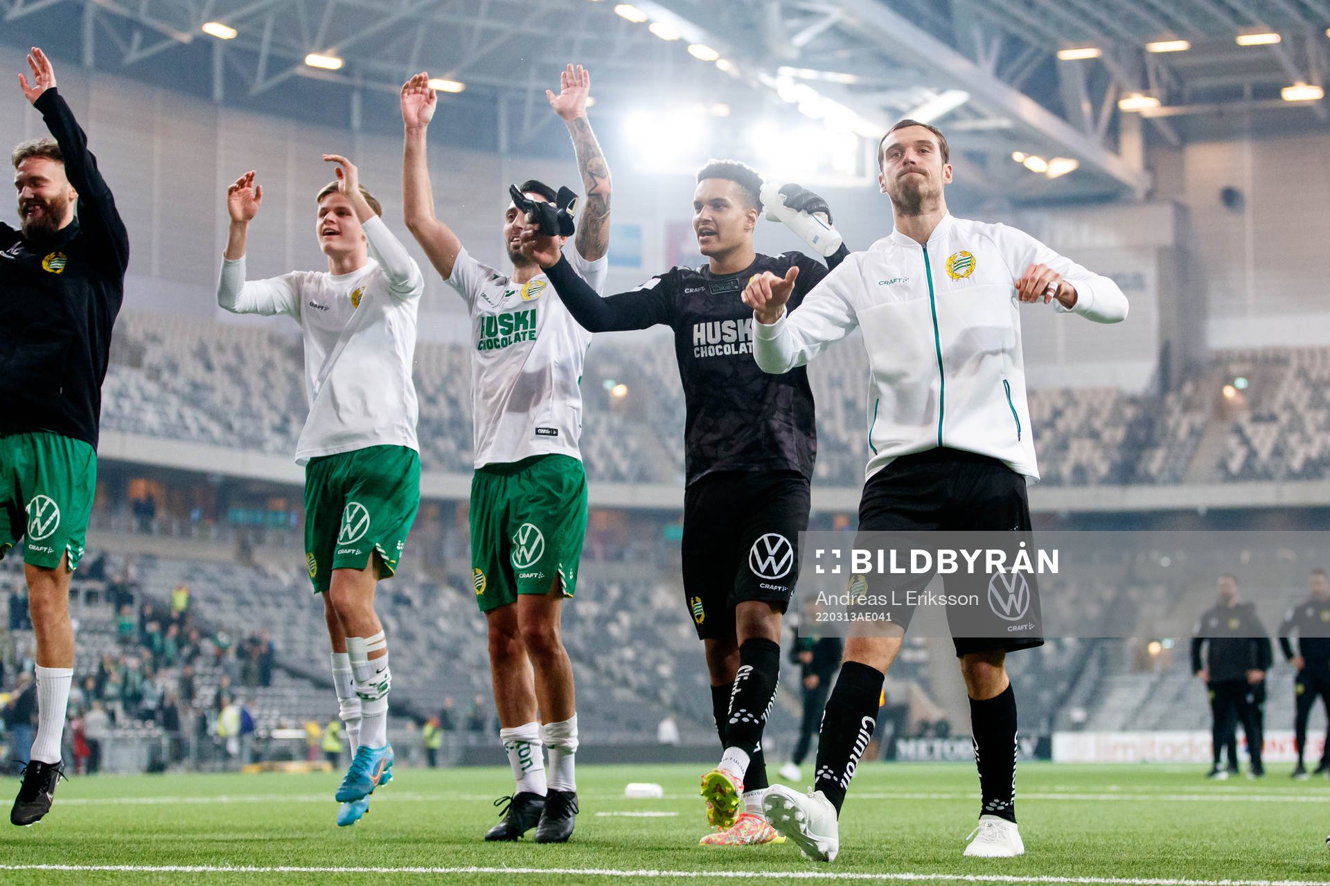 Hammarbys målvakt Oliver Dovin och målvakt Davor Blazevic