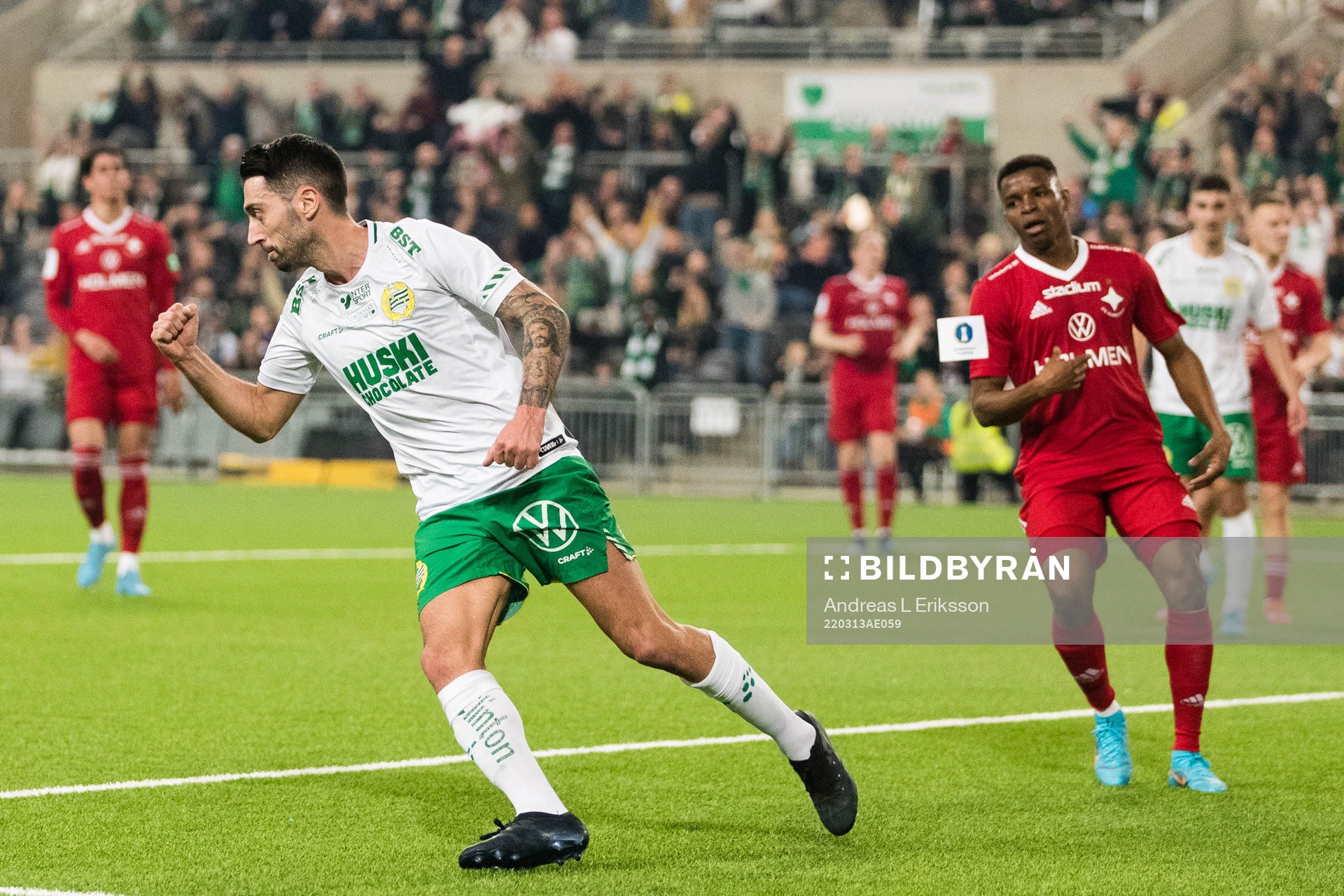 Hammarbys Nahir Besara jublar
