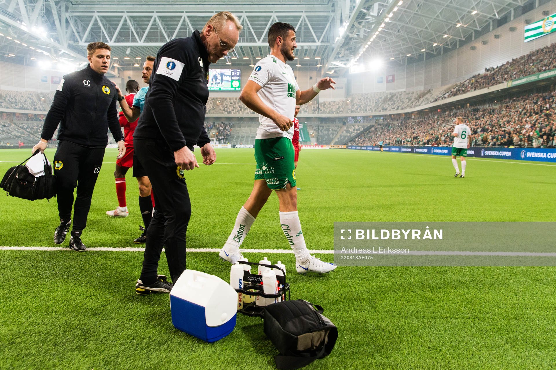 Hammarbys Astrit Selmani har ont