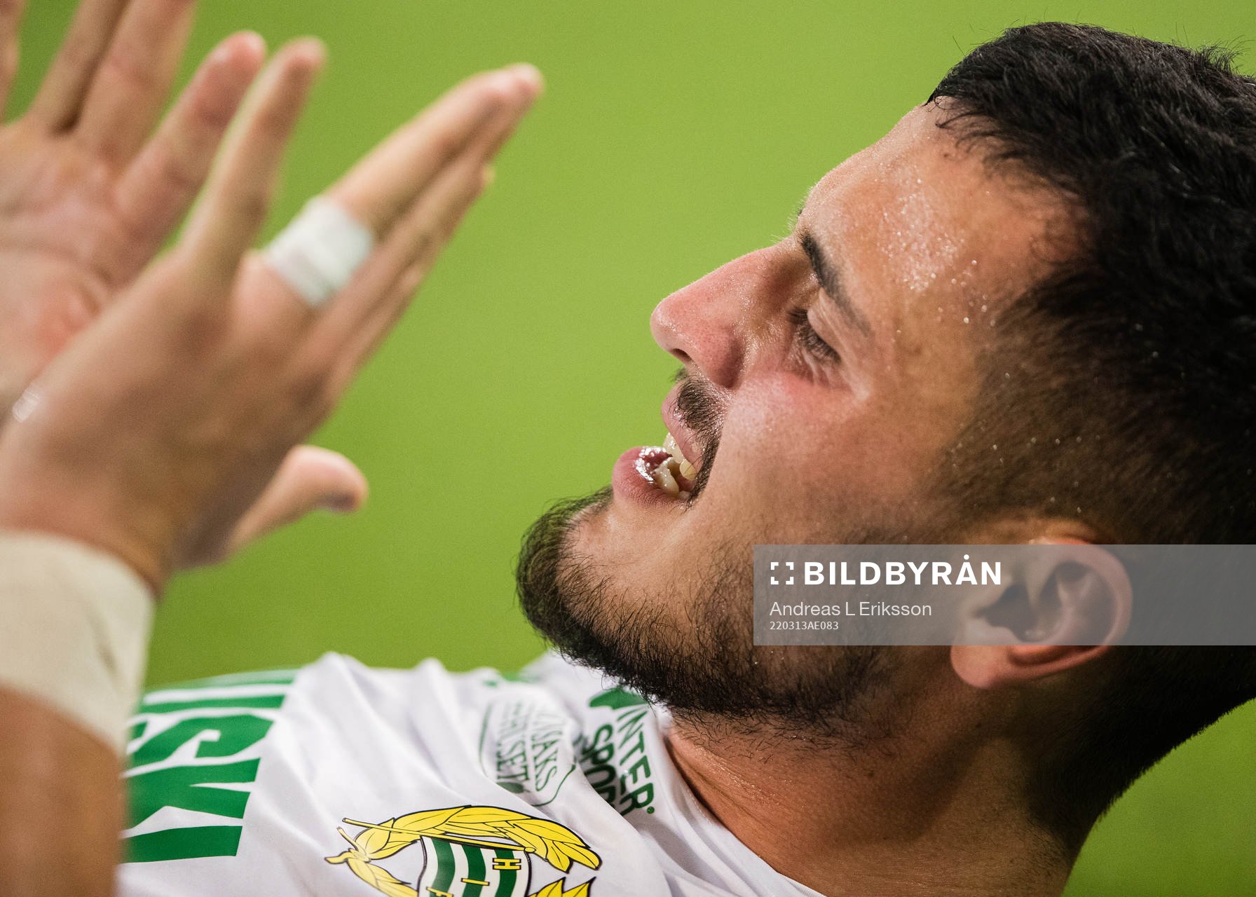 Hammarbys Astrit Selmani reagerar