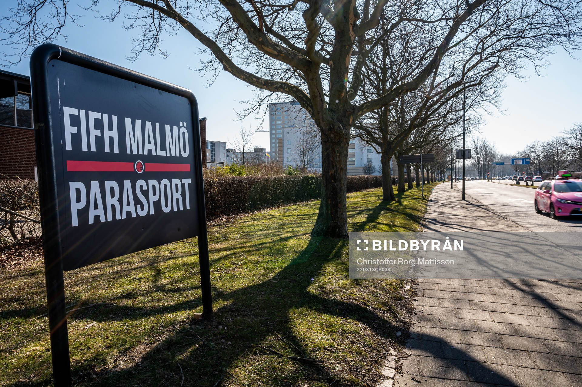 En skylt utanför FIFH-hallen