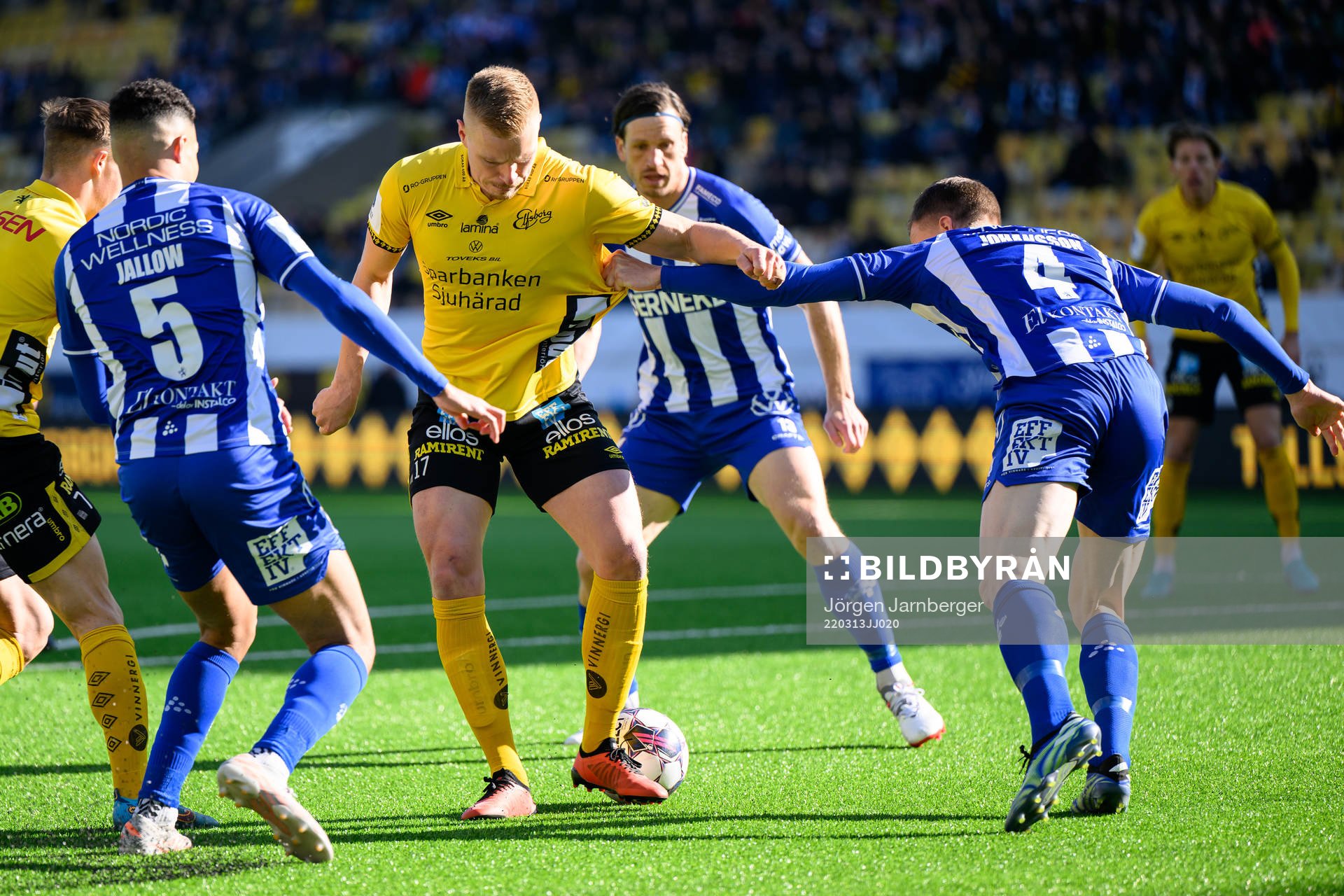 Elfsborgs Per Frick mot IFK Göteborgs Alexander Jallow och