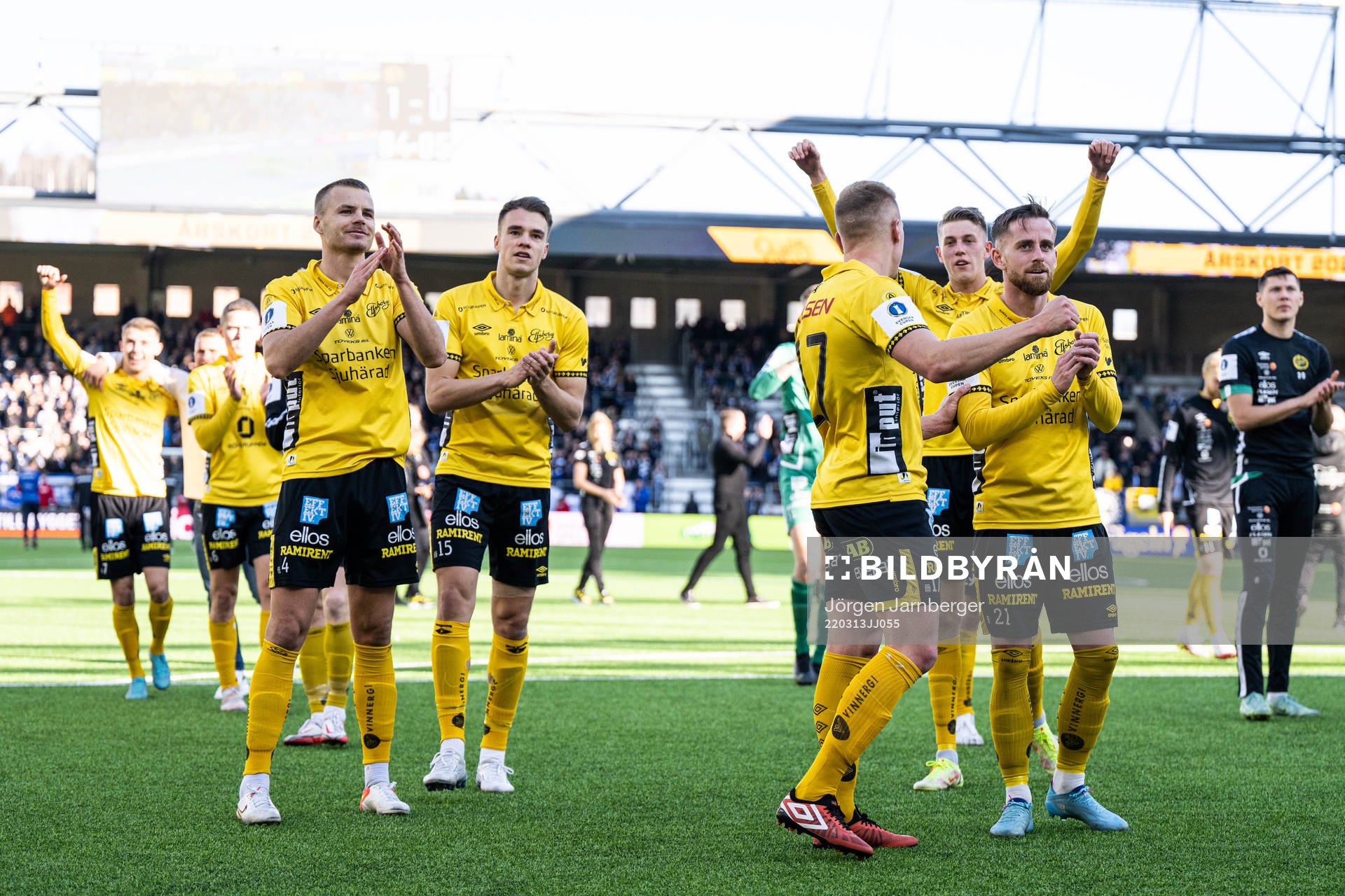 Elfsborgs spelare jublar efter kvartsfinalen i Svenska Cupen mellan Elfsborg och IFK Göteborg den 13 mars 2022 i Borås.