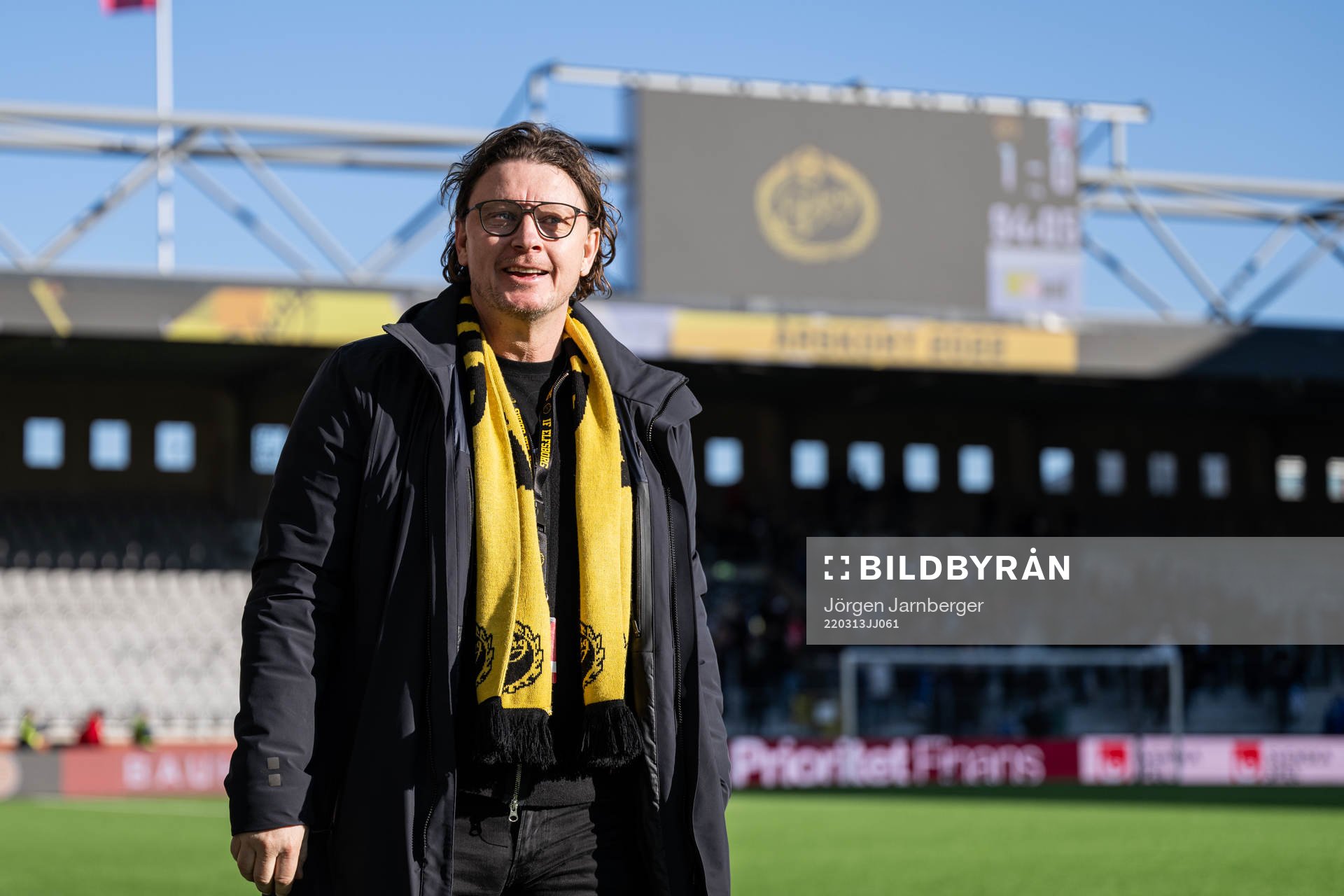 Elfsborgs klubbchef Stefan Andreasson jublar