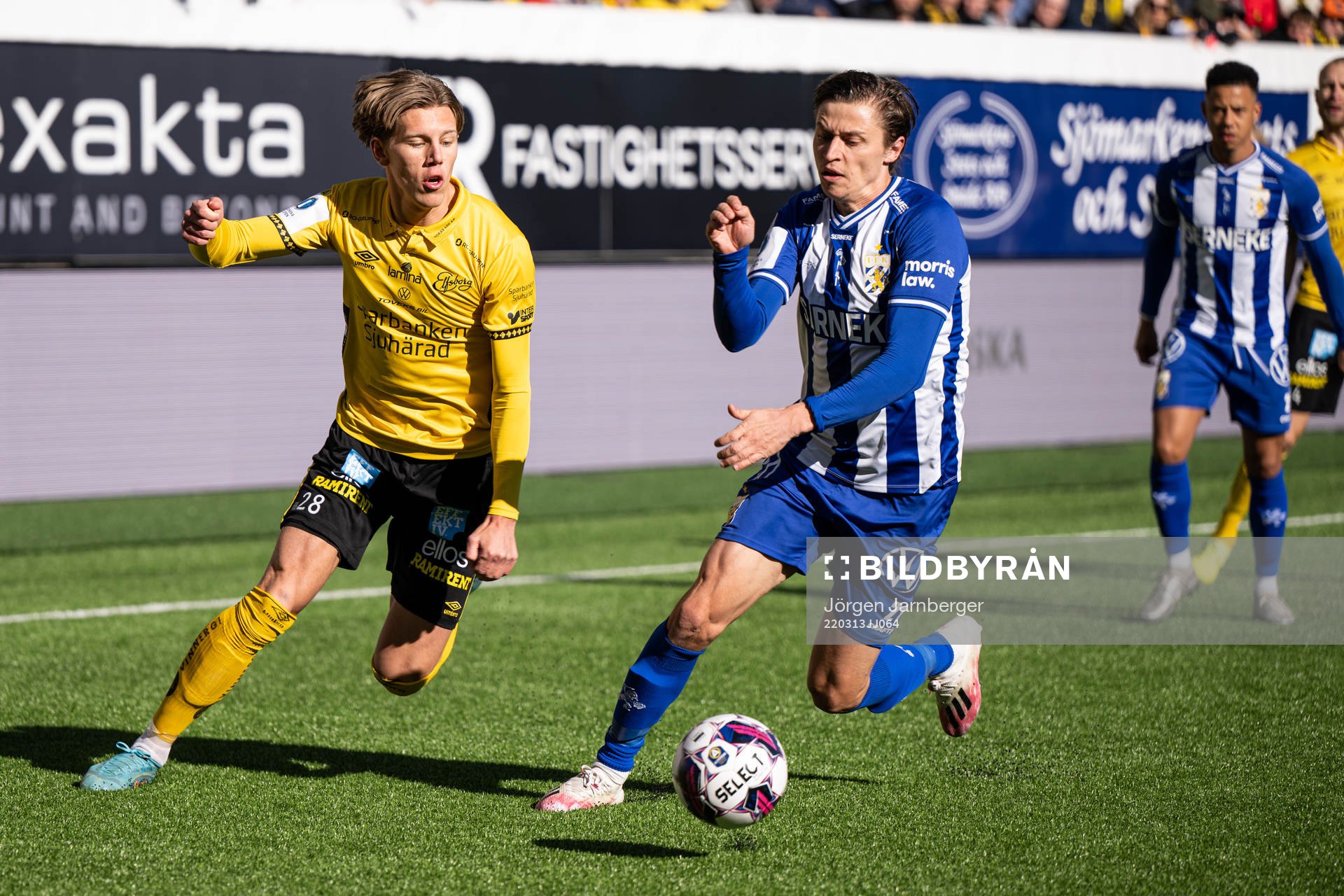 Elfsborgs Noah Söderberg och IFK Göteborgs Simon Thern