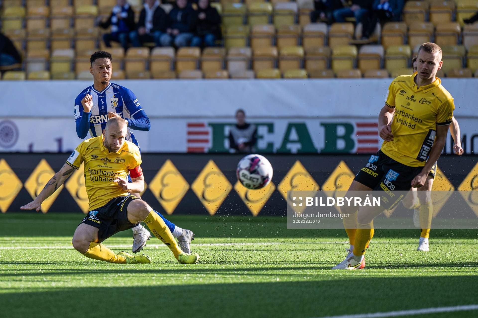 IFK Göteborgs Tobias Sana och Elfsborgs Johan Larsson