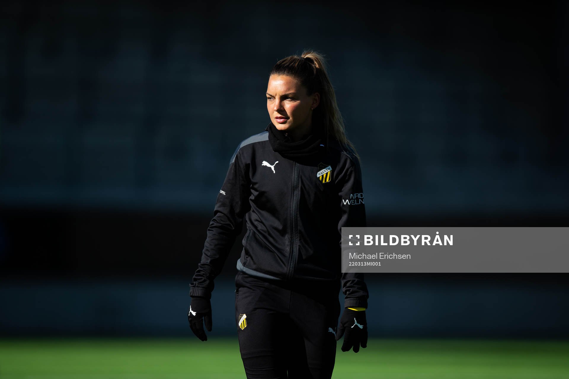 Häckens Johanna Rytting Kaneryd innan  fotbollsmatchen i