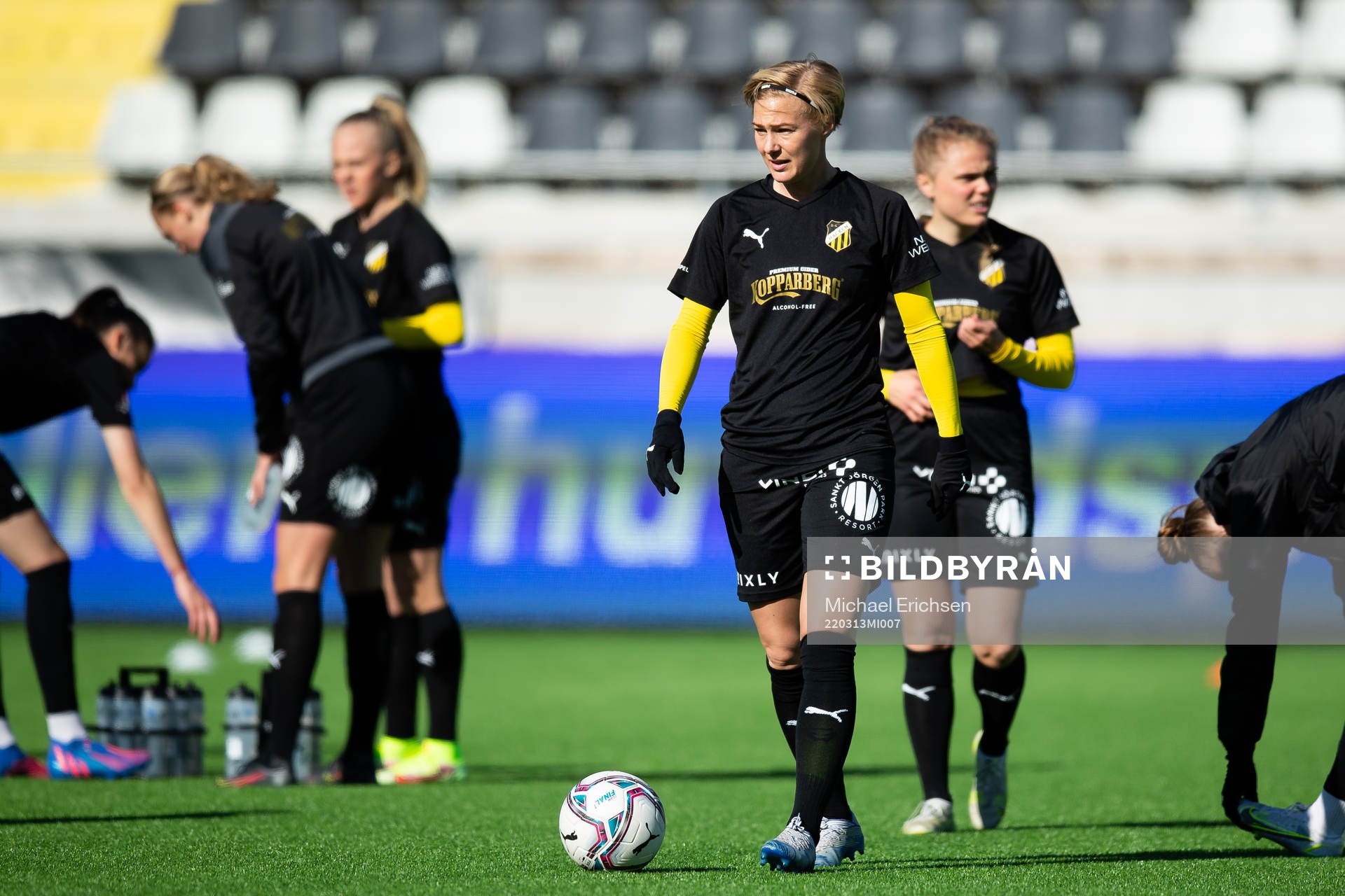 Häckens Luna Nørgaard Gevitz innan  fotbollsmatchen i
