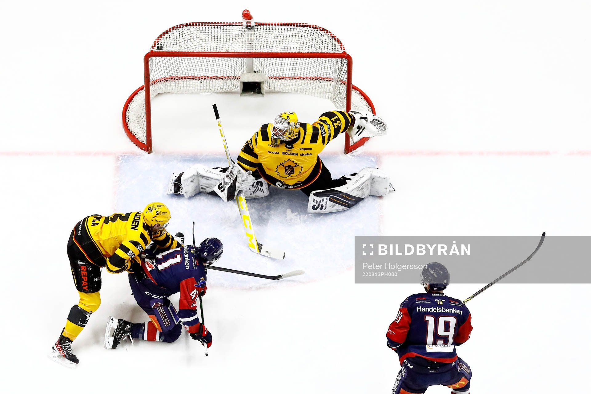 Linköpings Broc Little gör mål 1-0 i krysset bakom