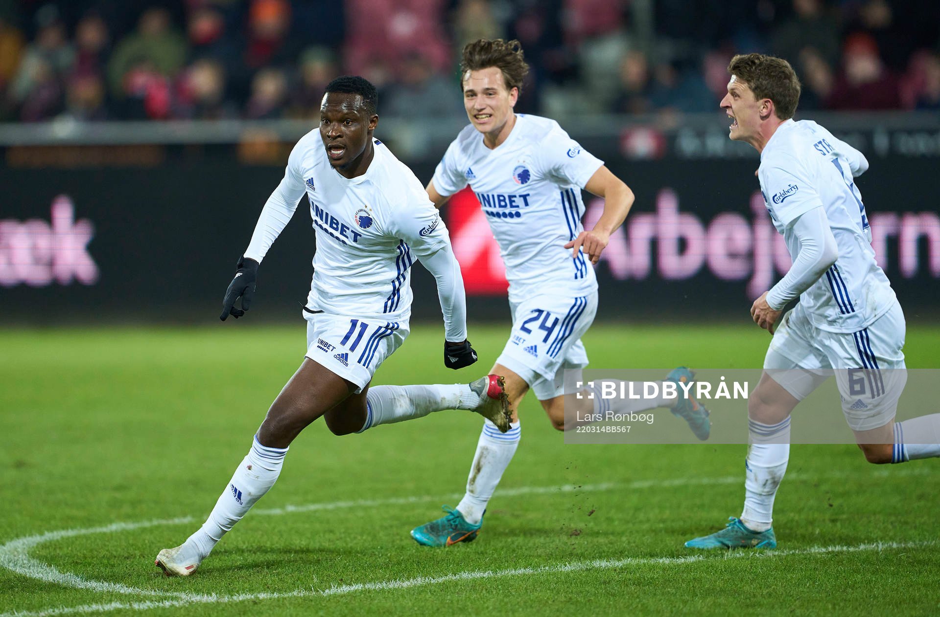 [DK=20220313: Khouma Babacar (11), FC København jubler