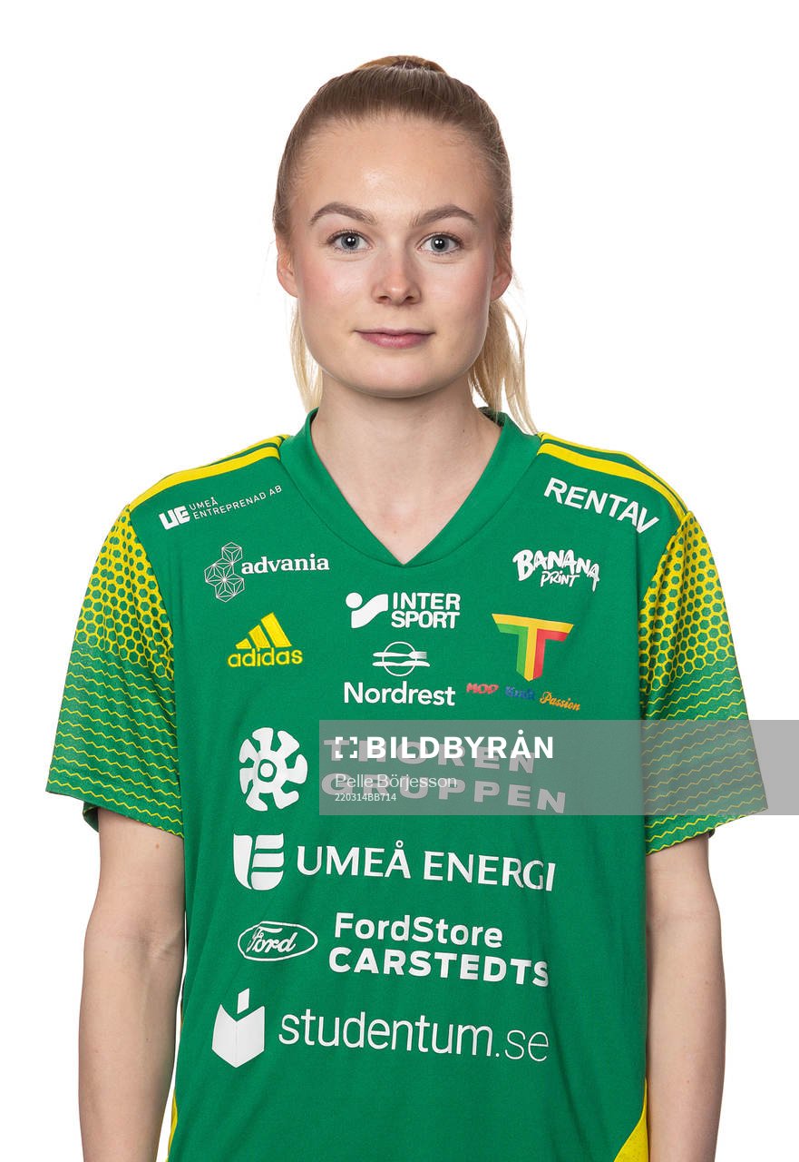 Thorengruppens Agnes Brännström poserar för ett porträtt den 14 mars 2022 i Umeå.
