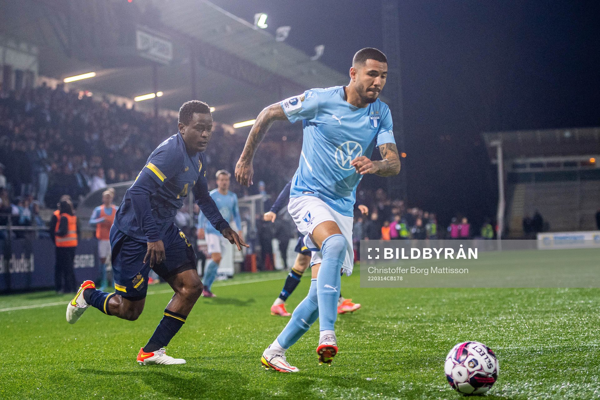 s Erick Otieno Ouma och Malmö FFs Sergio Pena