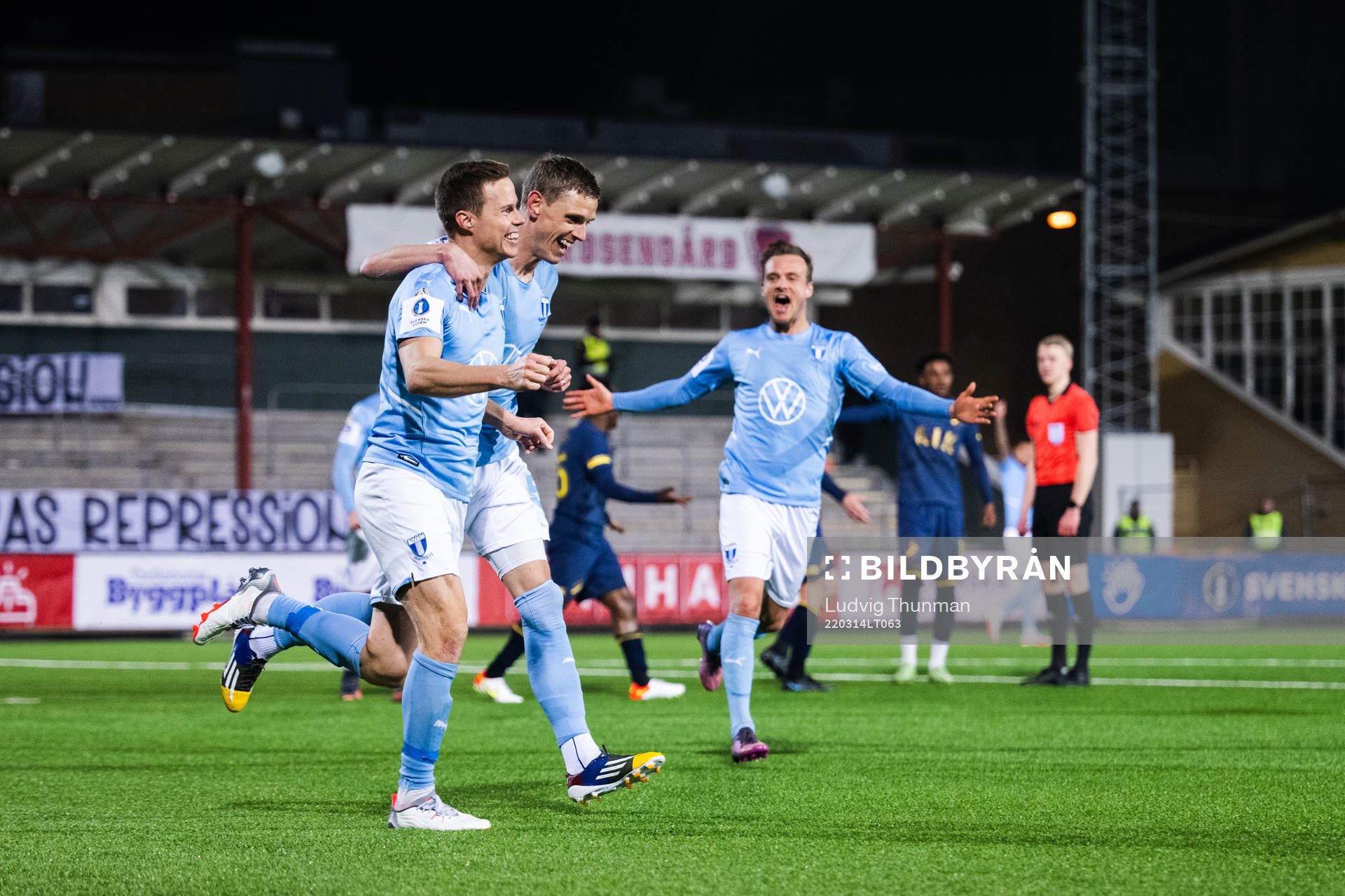 Malmö FFs Niklas Moisander jublar