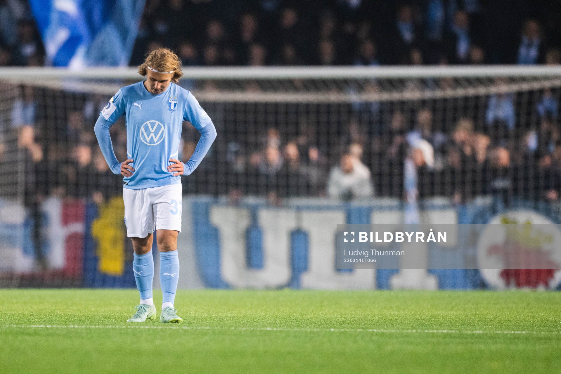 Malmö FFs Sebastian Nanasi deppar