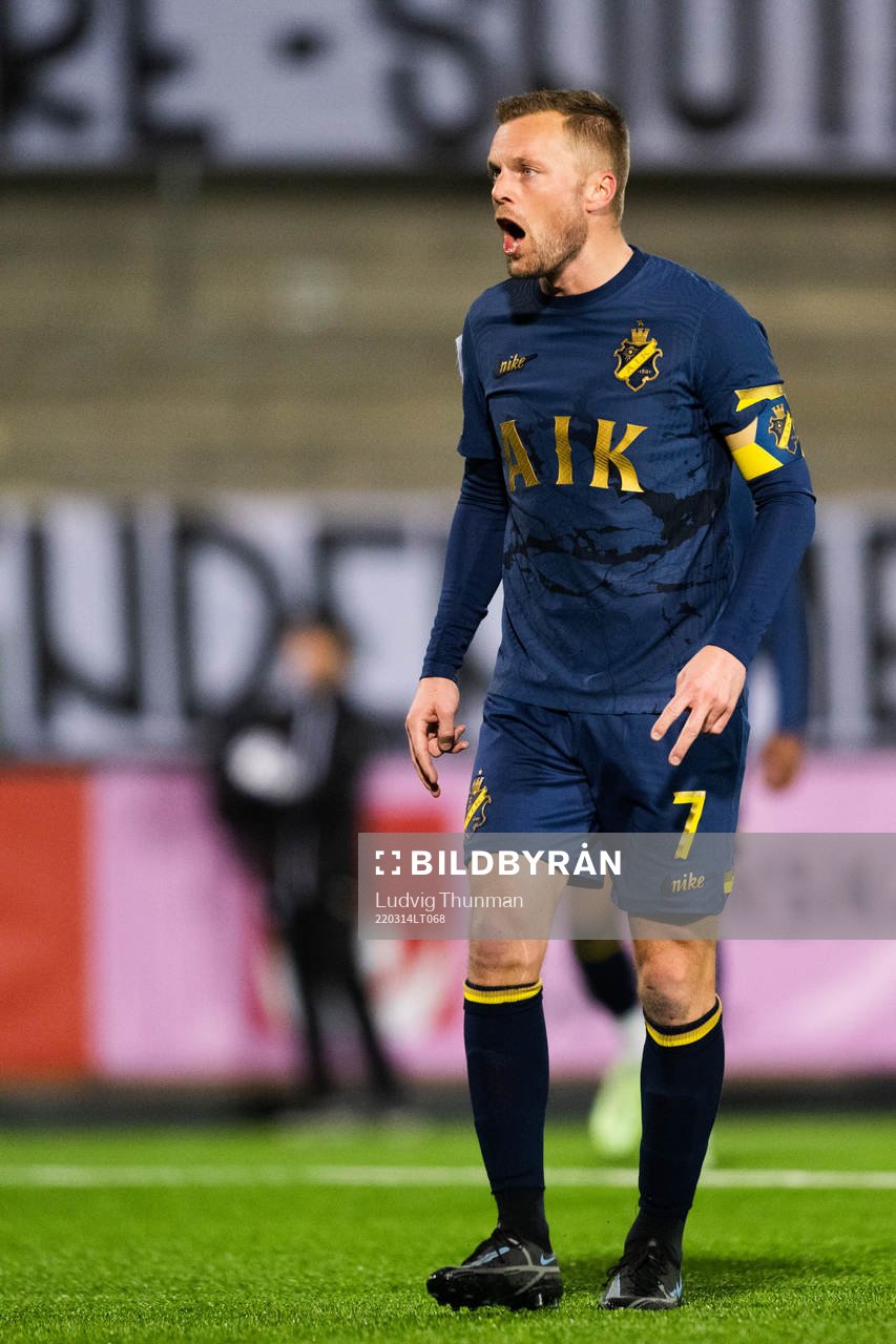 s Sebastian Larsson