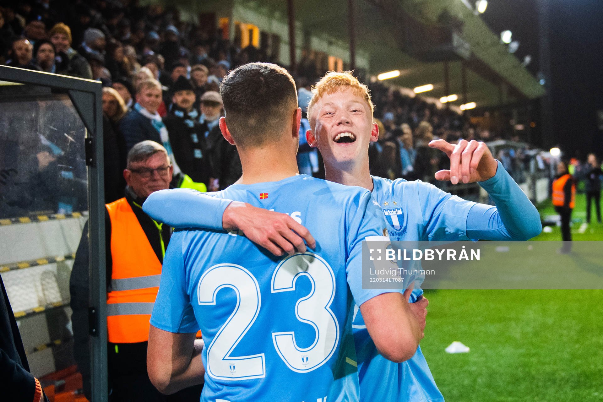 Malmö FFs Matej Chalus och Hugo Larsson jublar