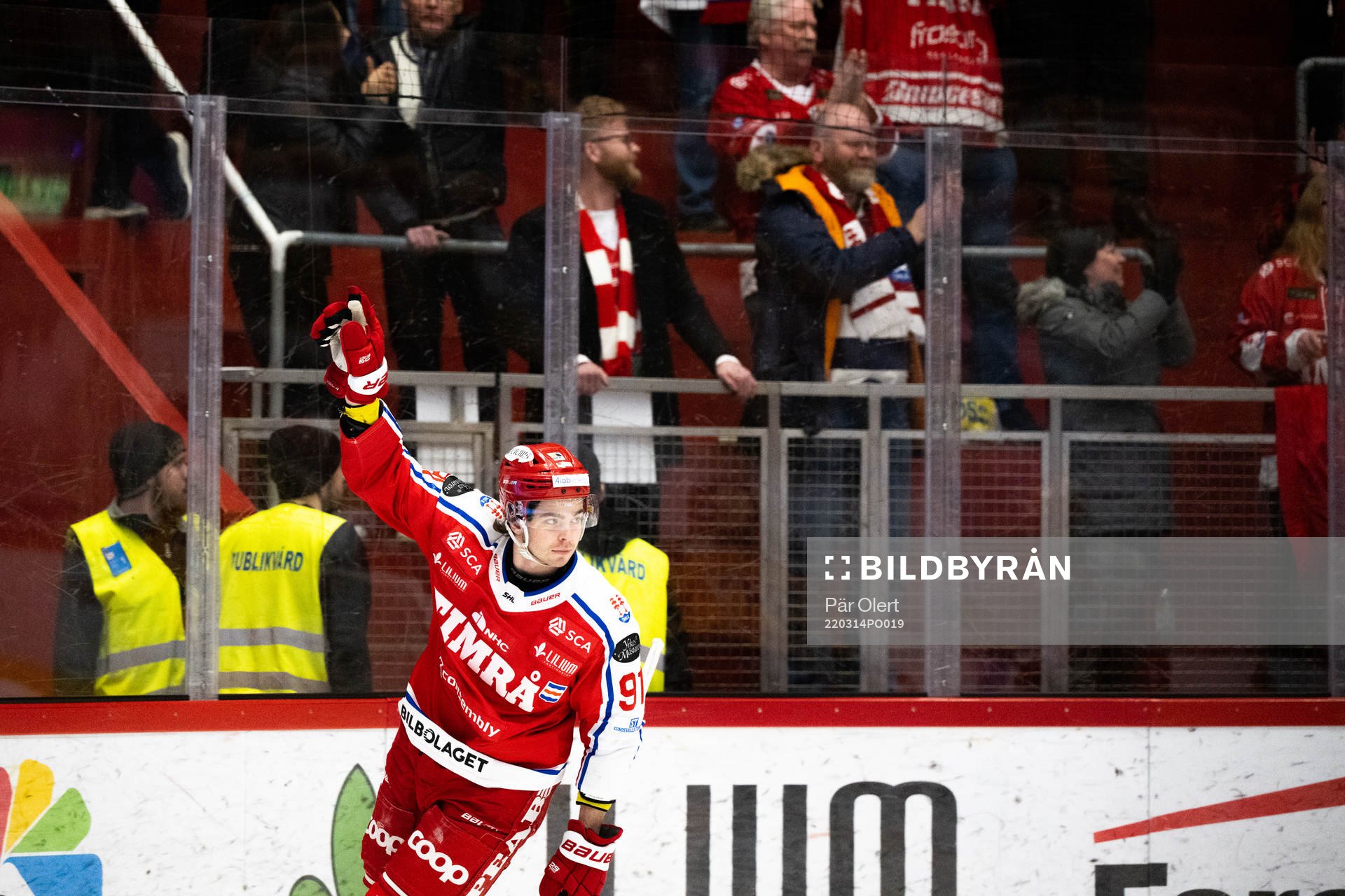 Timrås Viktor Lodin jublar